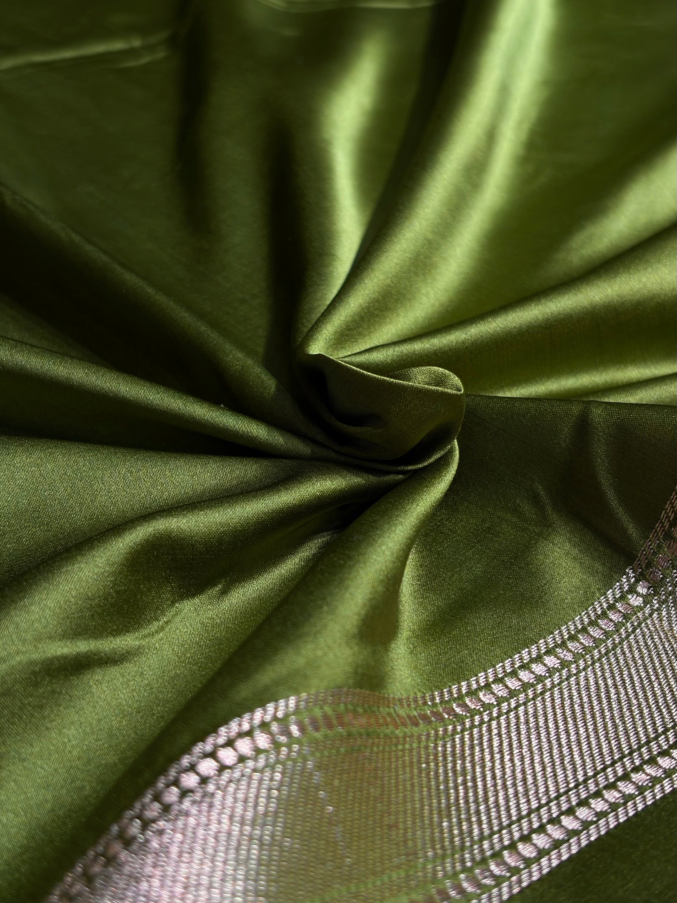 Mehendi Green Shades Scallop Mashru Silk Saree MS20