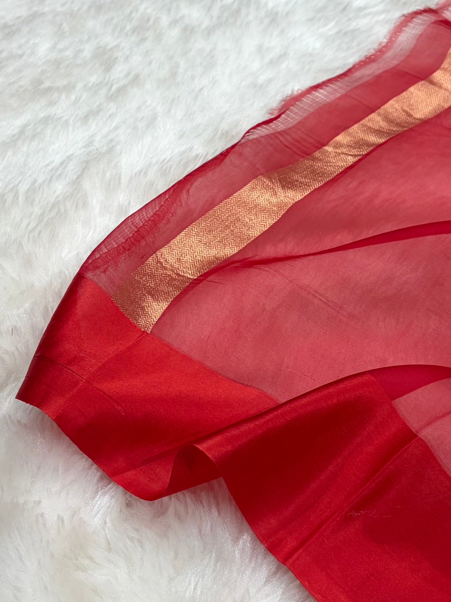 Pure Banarasi Organza Red Shades With Satin Minakari Border Floral Banarasi Silk Saree PO-22