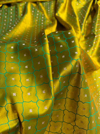 Mehendi Cross Shades Tanchoi Motif Mashru Silk Saree MST-13