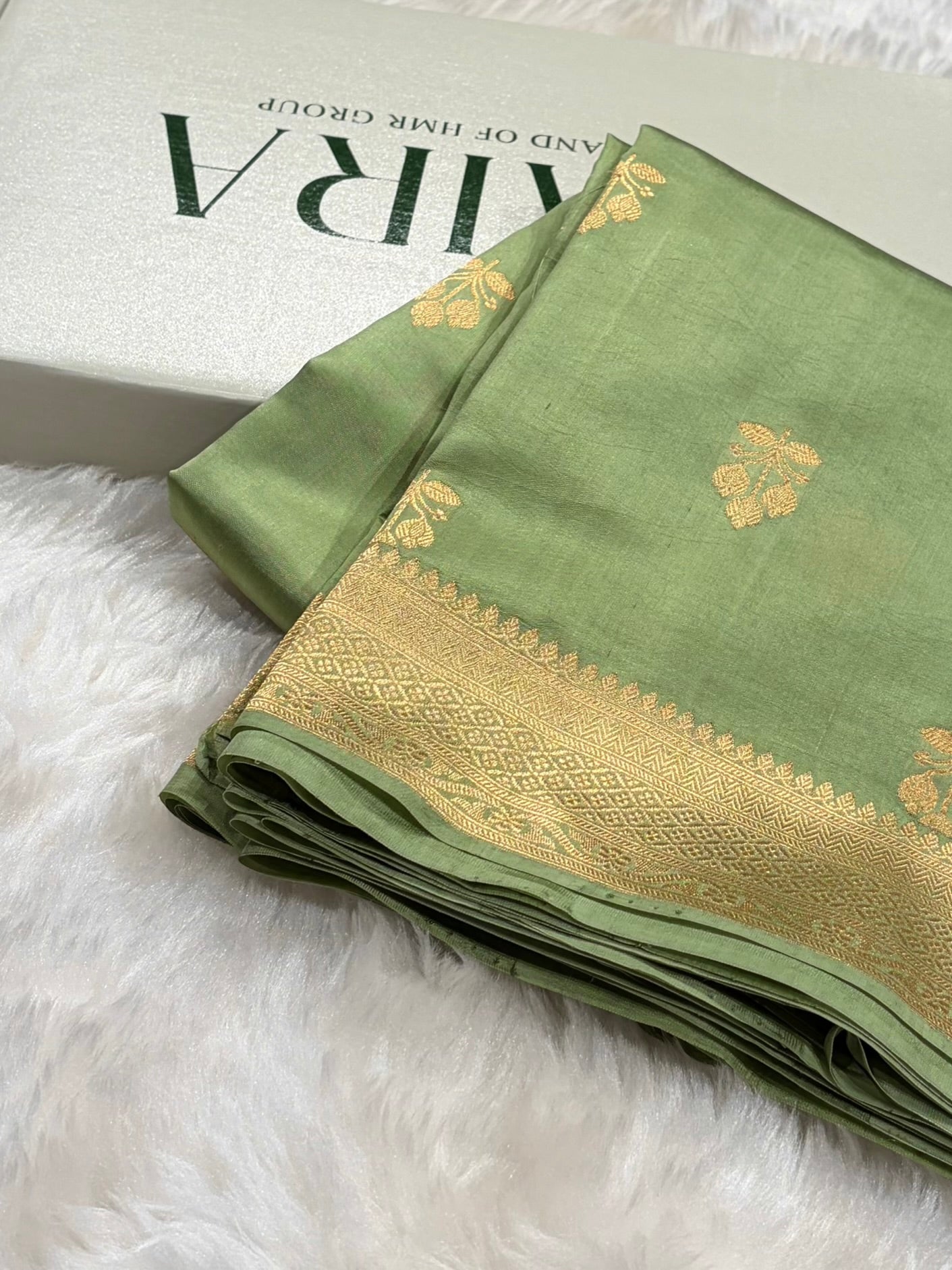 Banarasi Pista Shades Handwoven Pure Paper Silk Saree RM-88