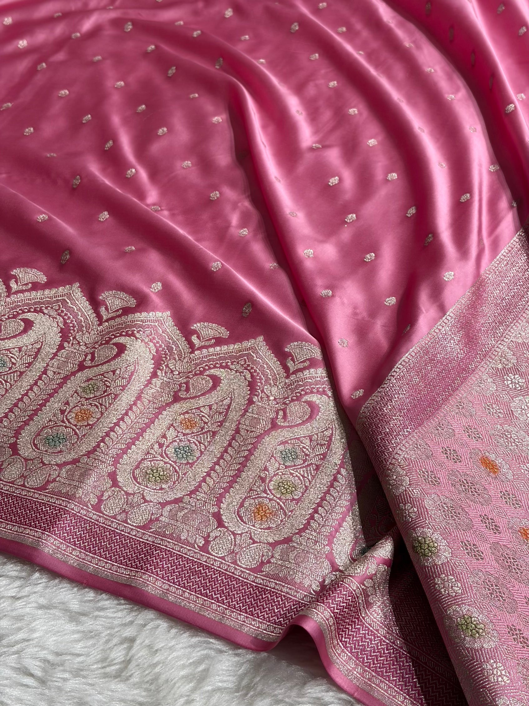 Banarasi Skirt Border Pattern in Baby Pink Shades Floral Mashru Silk Saree MCS95