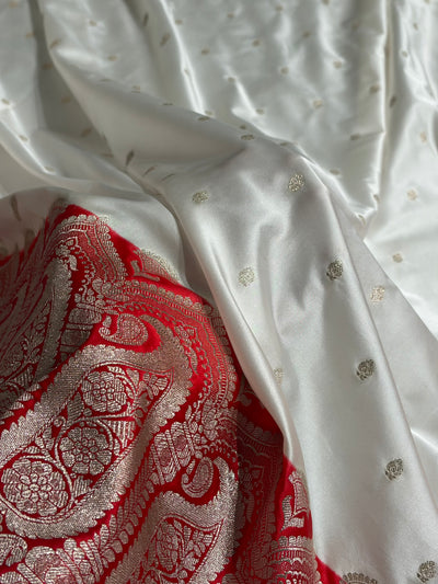 Banarasi Contrast Skirt Border Pattern in White / Red Shades  Floral Mashru Silk Saree MCS95