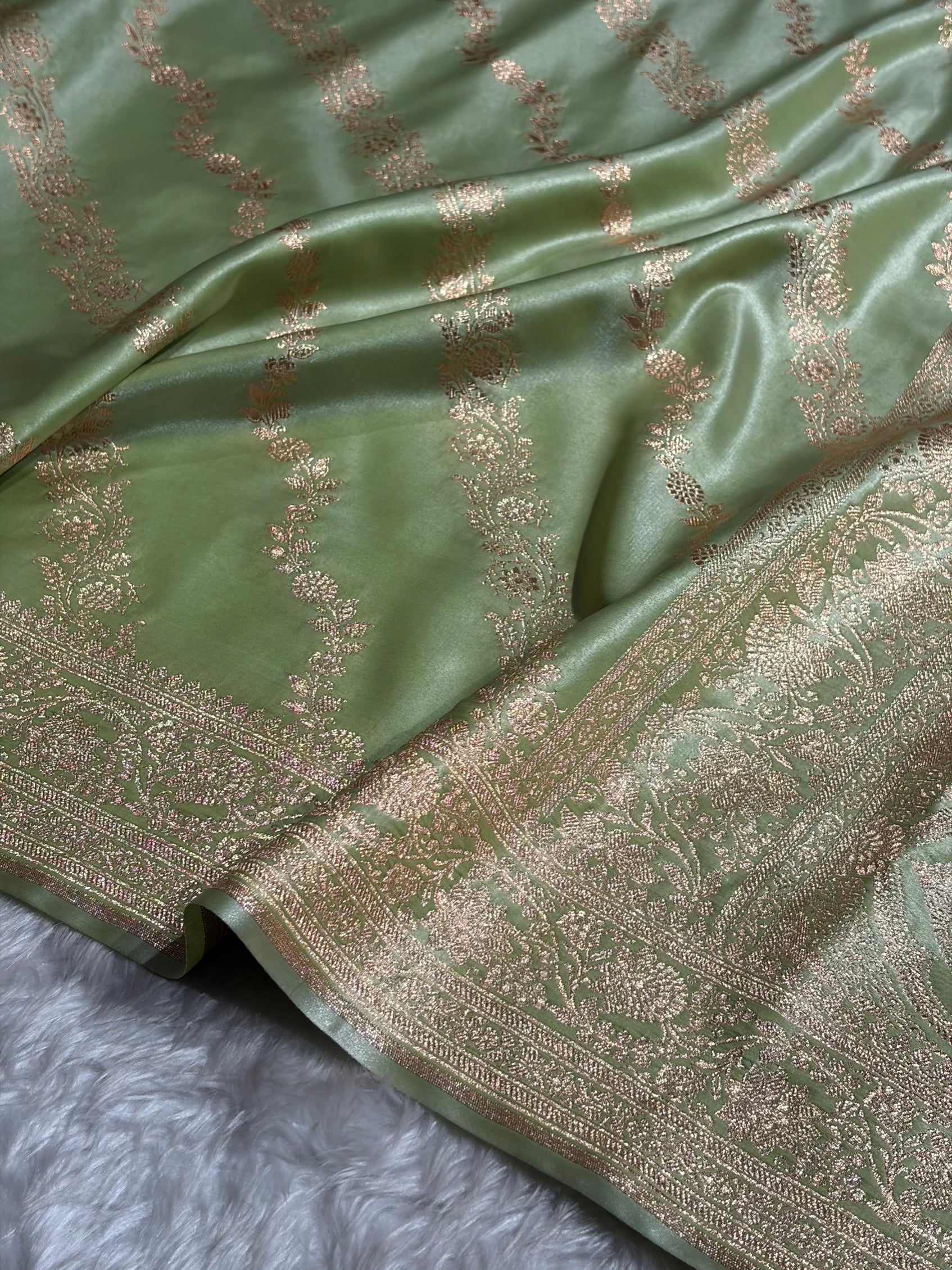 Banarasi Satin Silk Pista Cross SS10