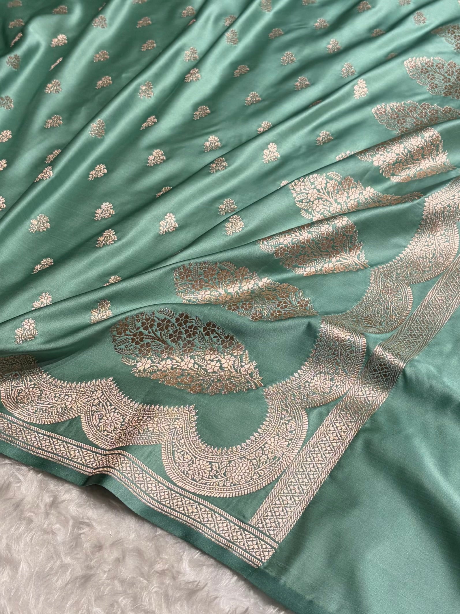 Sea Green Scallop Booti Mashru Silk Banarasi Saree MSM-35