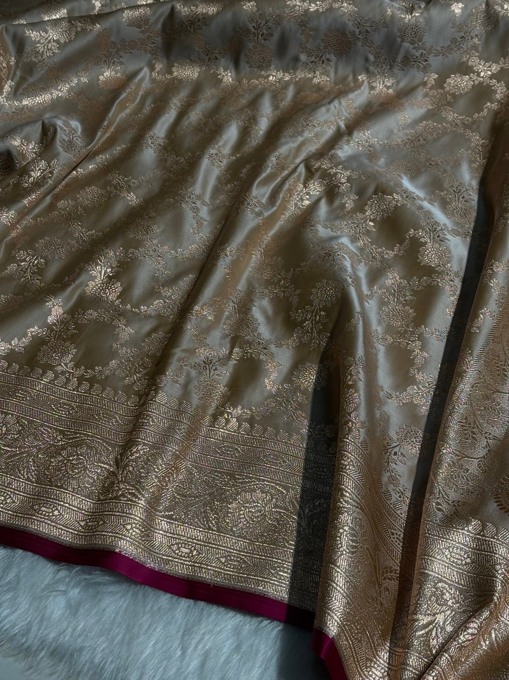 Pista Jaal Pattern Satin Katan Silk Saree SK25