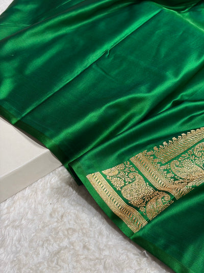 Banarasi Satin Katan Saree Booti Pattern in Cross Green Shades SK137
