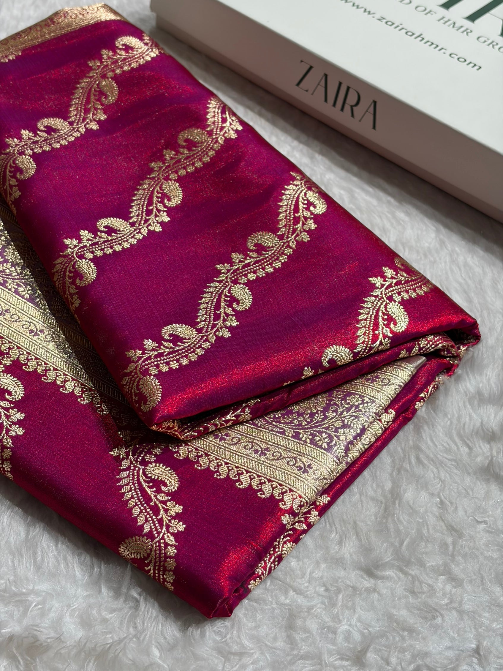 Magenta Red Contrast Shades Cross Pattern Banarasi Satin Silk Saree SS39