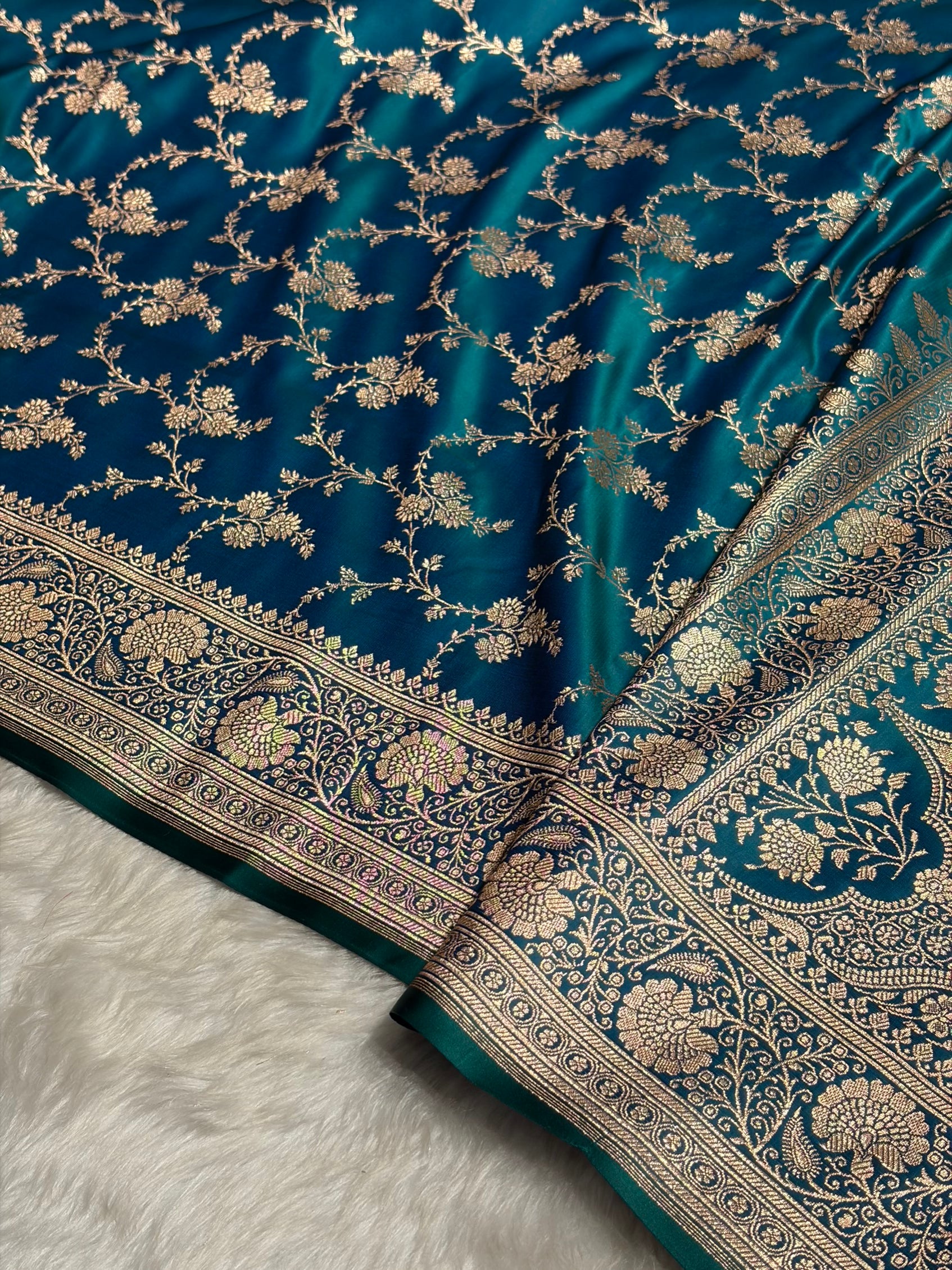 Peacock Banarasi Jaal Katan Silk Saree SKM25