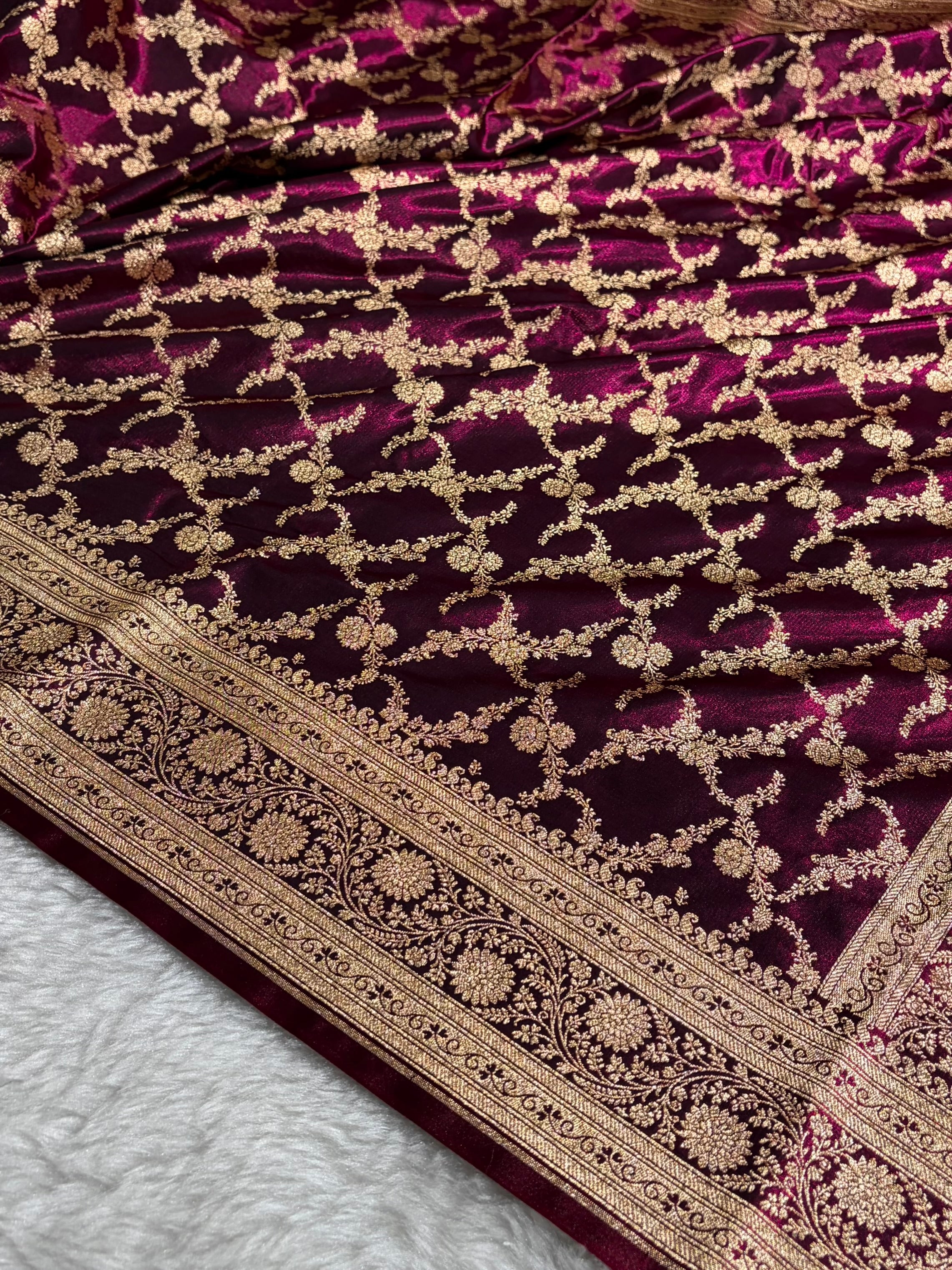 Wine Shades Cross Pattern Banarasi Satin Silk Saree SS40