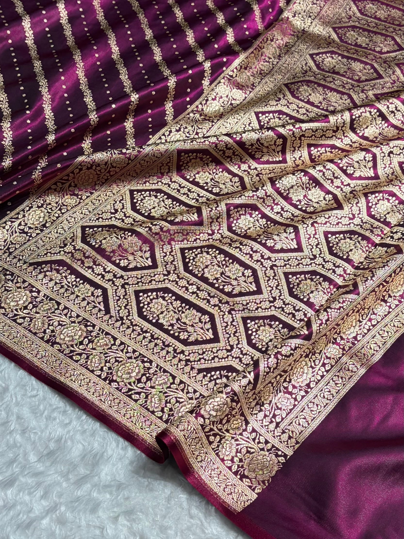 Banarasi Wine Shades Cross Pattern Banarasi Satin Silk Saree SS61