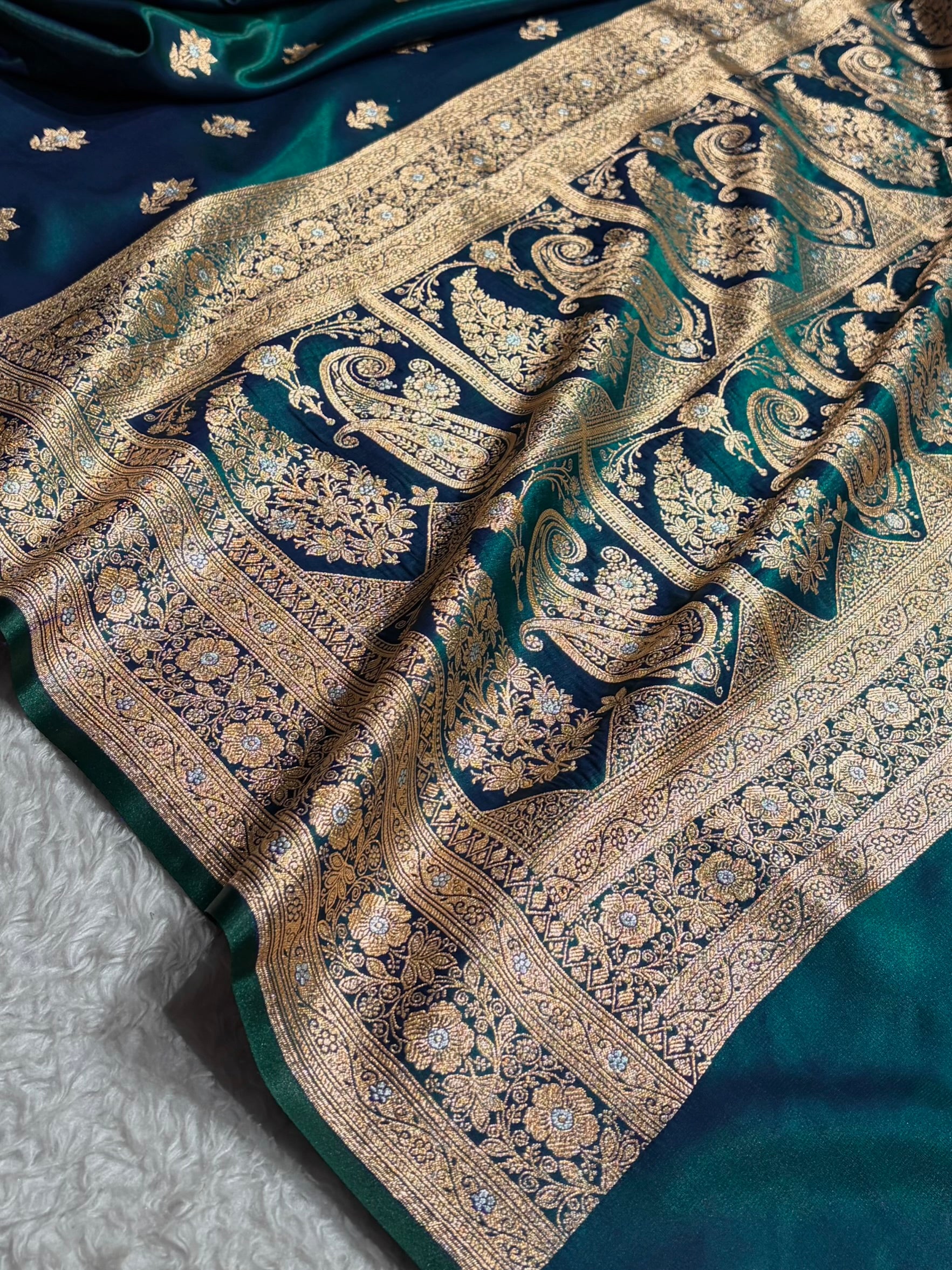 Peacock Shades Minakari Boota Pattern Banarasi Satin Silk Saree SS44