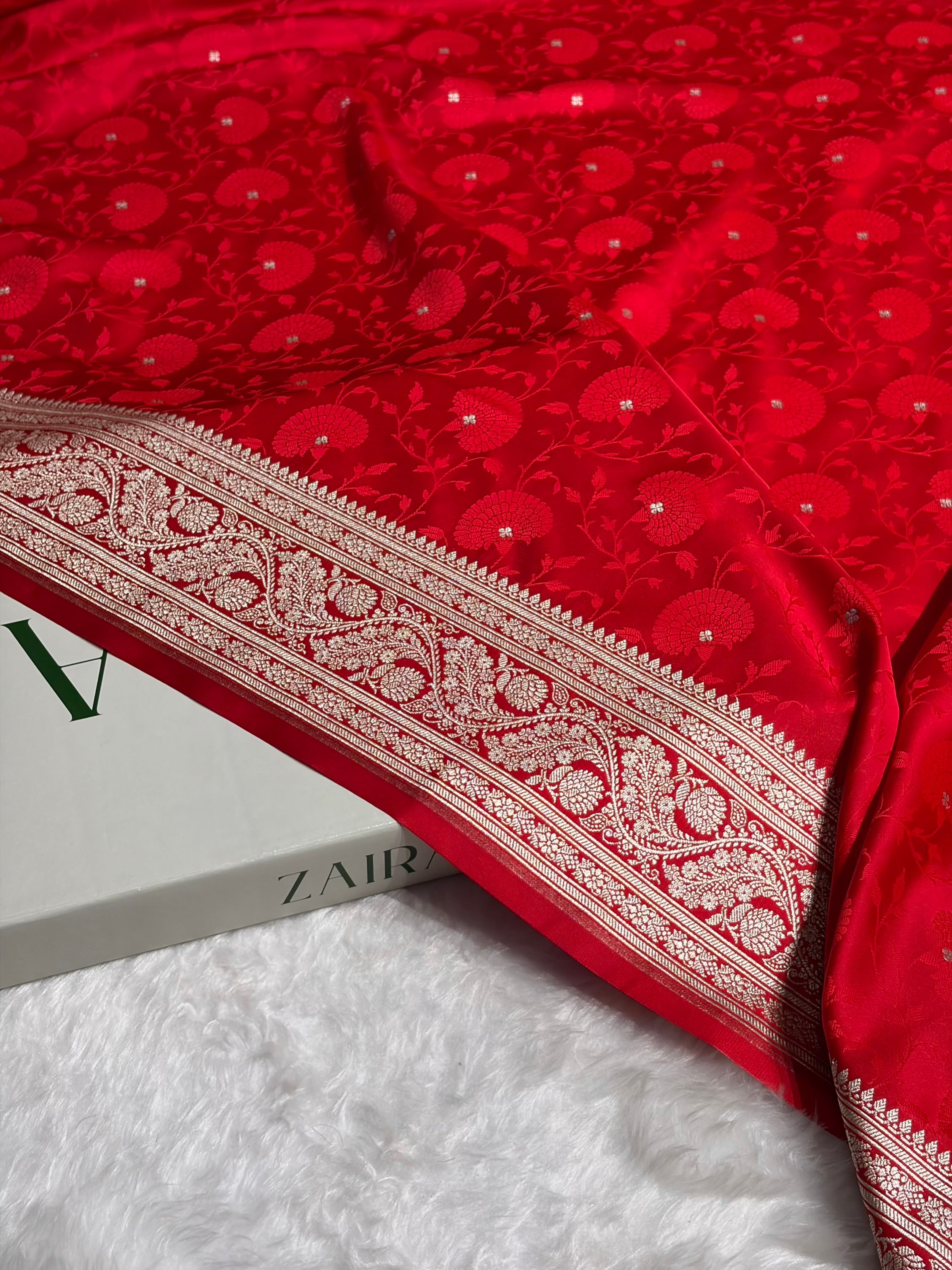 Red Shades Tanchoi Motif Mashru Silk Saree MST-11