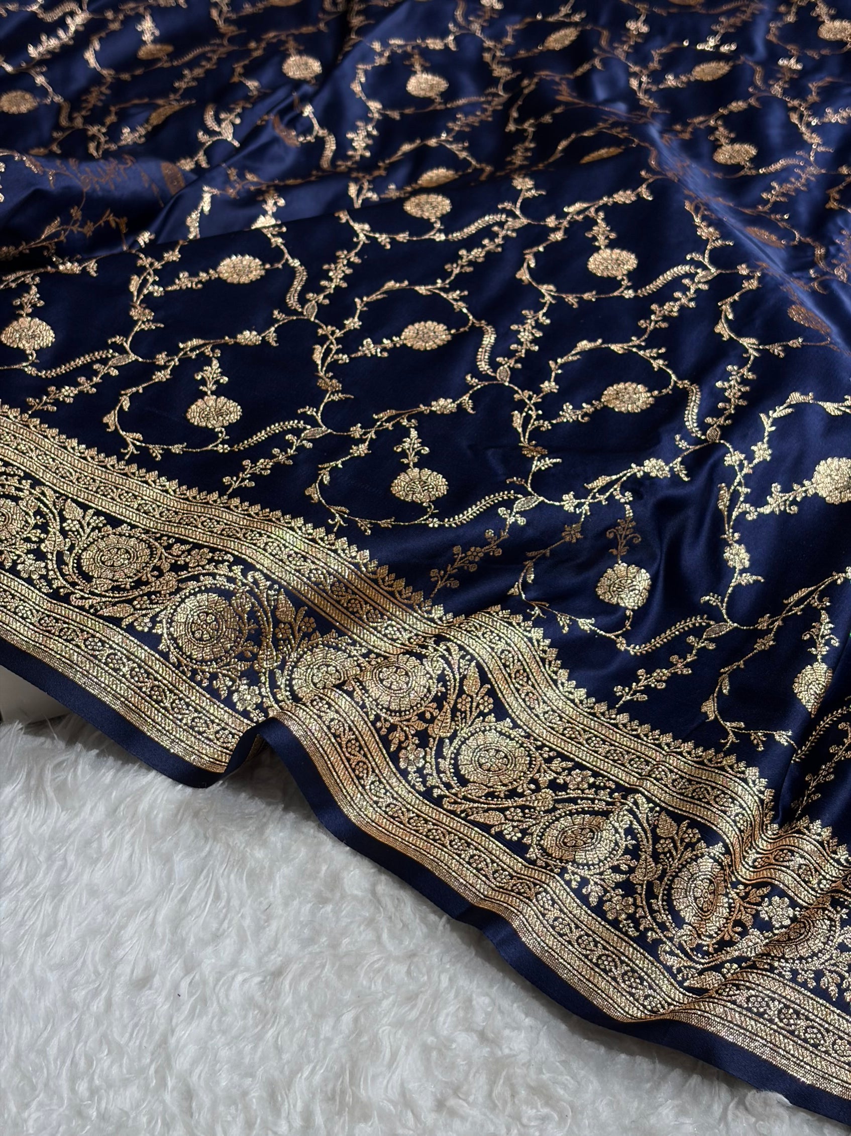 Banarasi Satin Katan Saree in Jaal Pattern Navy Blue Shades SK86