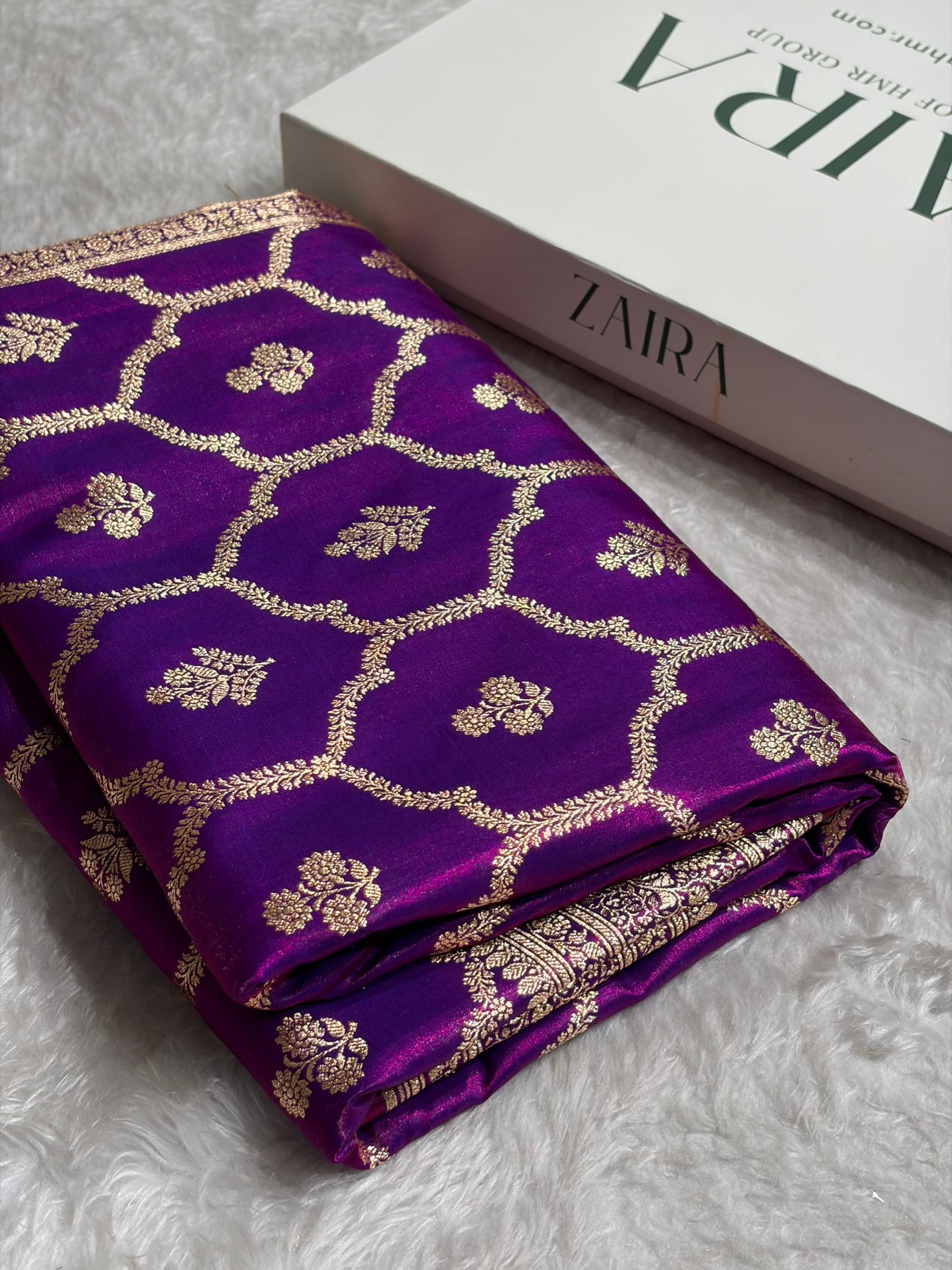 Cross Purple Shades Jaal Pattern Banarasi Satin Silk Saree SS57