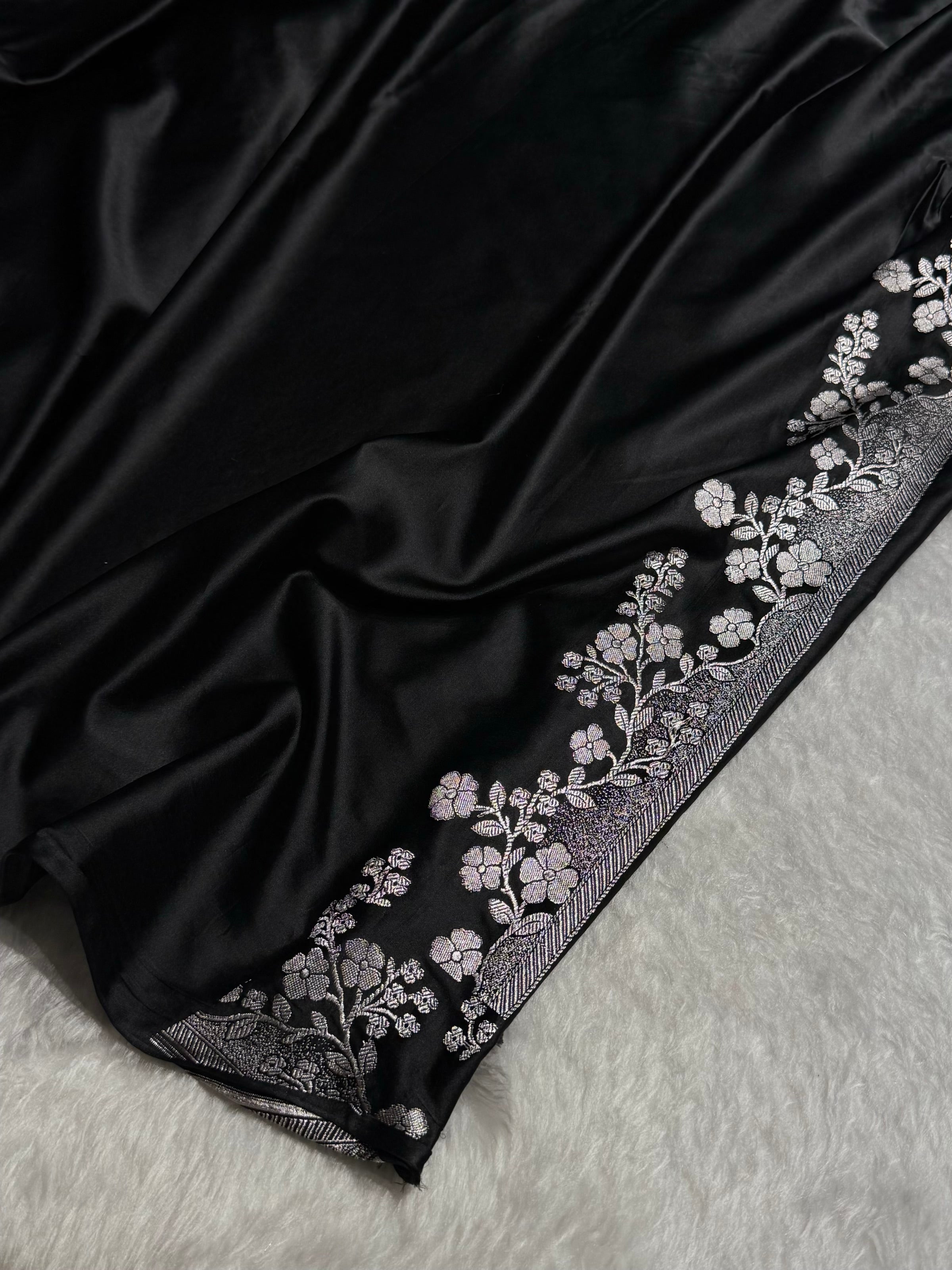 Black Shades Minakari Floral Border Booti Mashru Silk Saree MS75