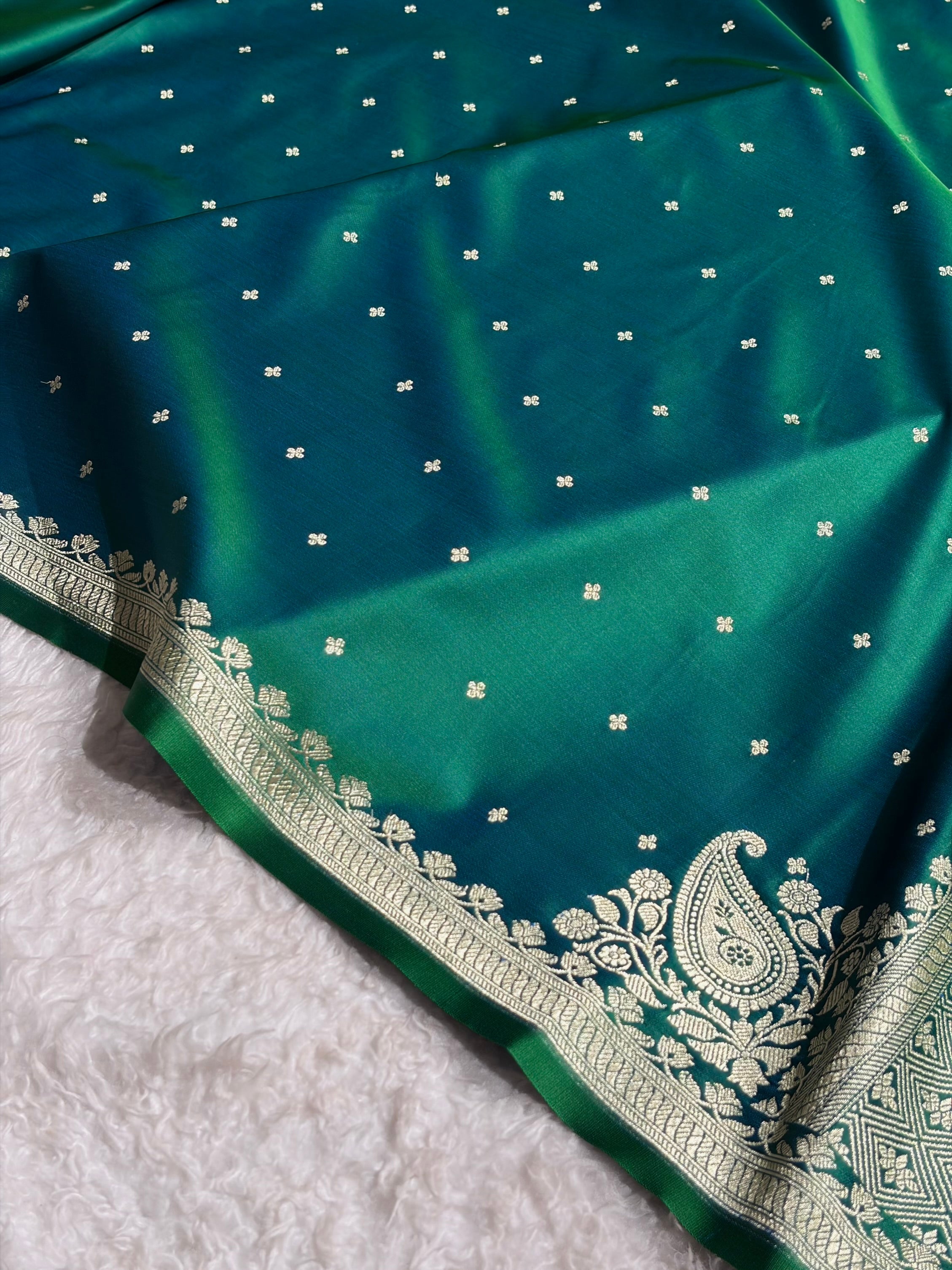 Cross Green Shades Banarasi Boota Pattern Floral Mashru Silk Saree MSM-119