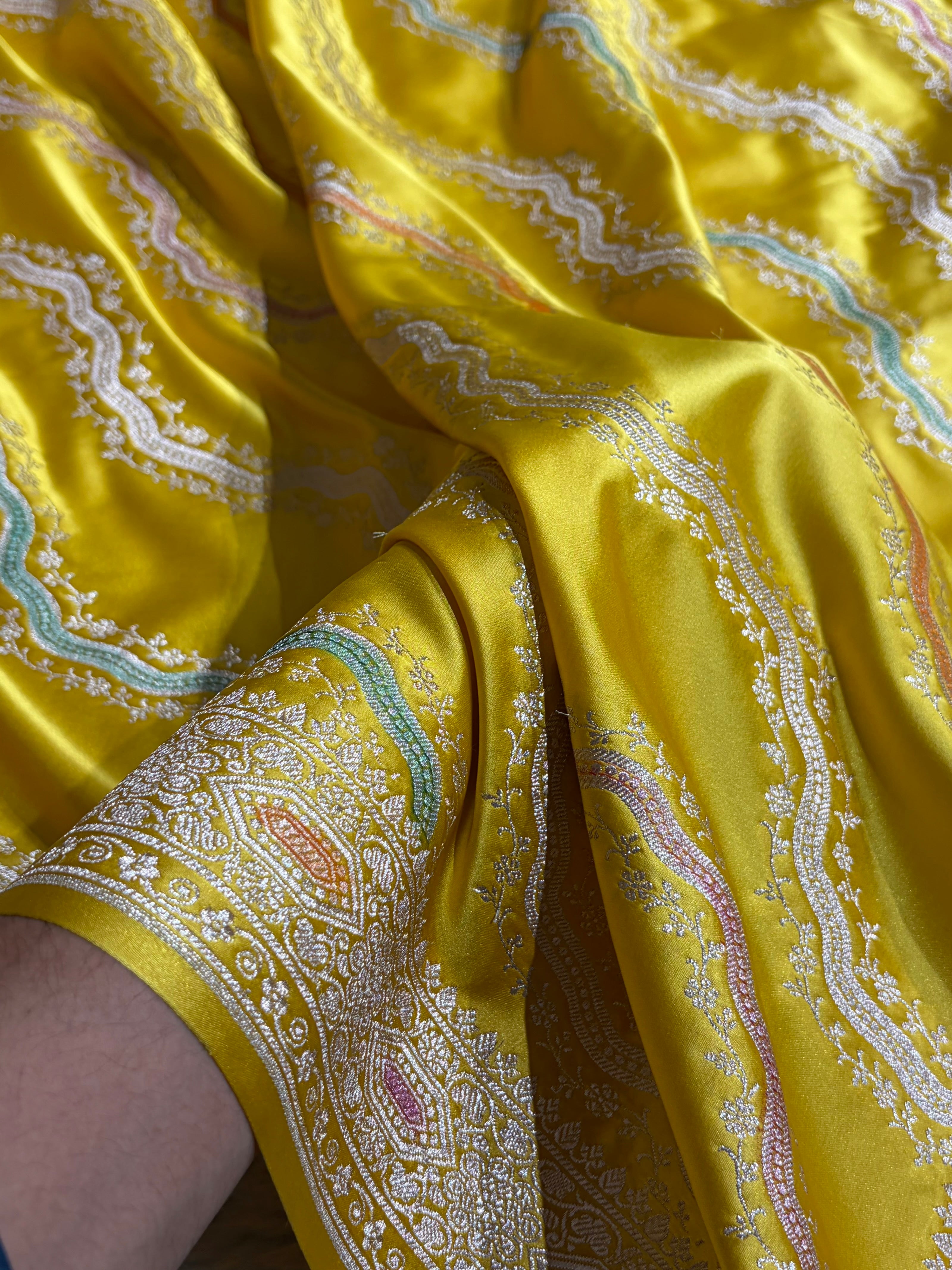 Banarasi Minakari Cross Pattern in Yellow Shades Mashru Silk Saree MCS93