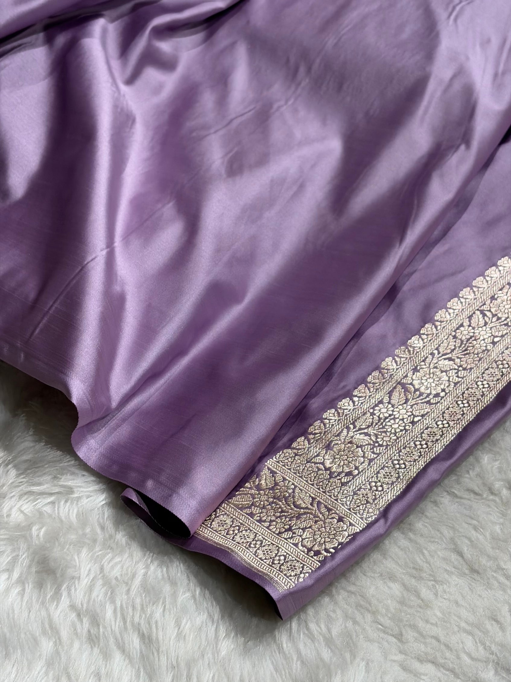 Dusty Lavender Shades Banarasi With Floral Border Mashru Silk Saree MSM-127