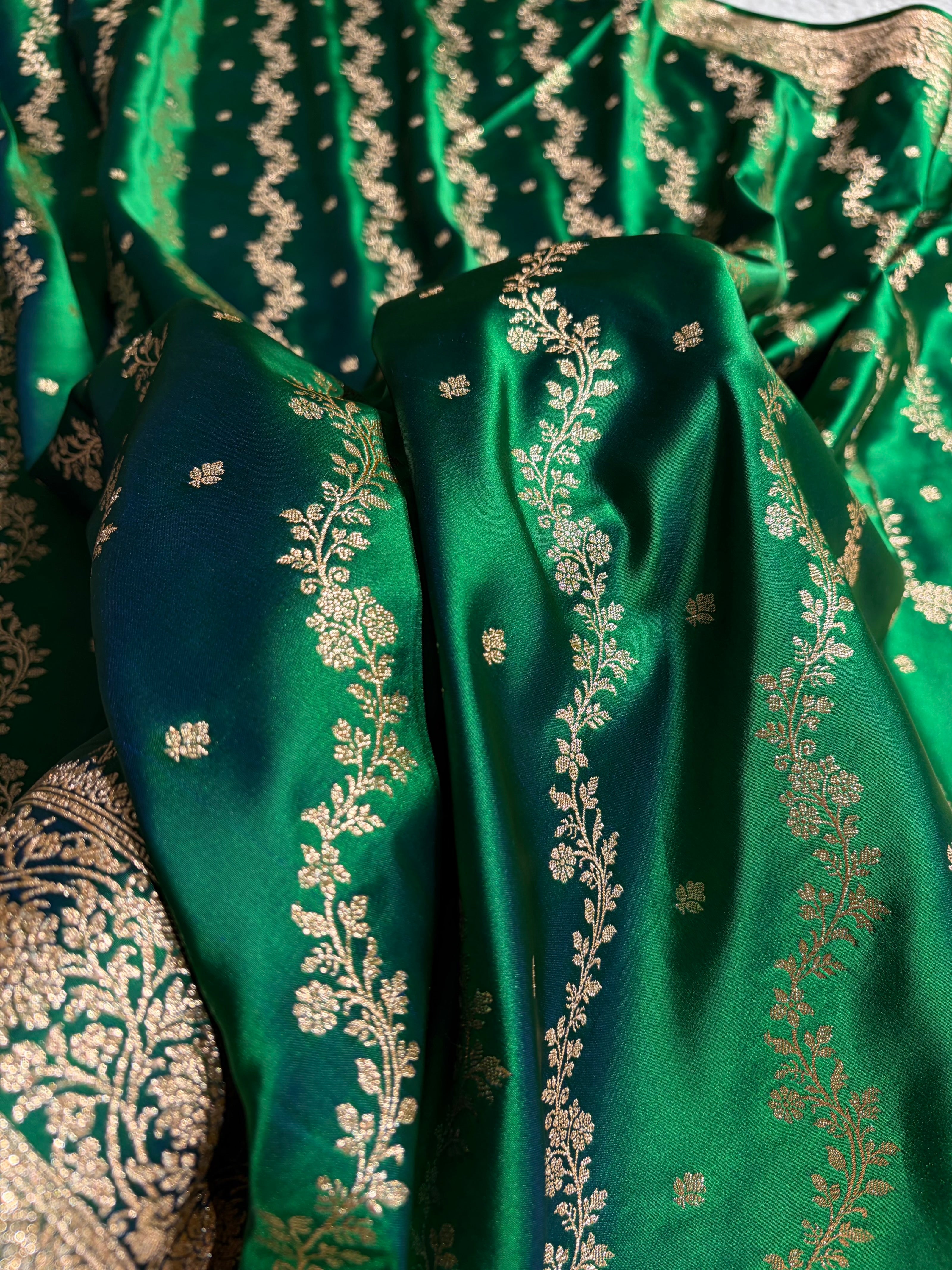 Banarasi Satin Katan Saree With Boota in Cross Green Shades SK108