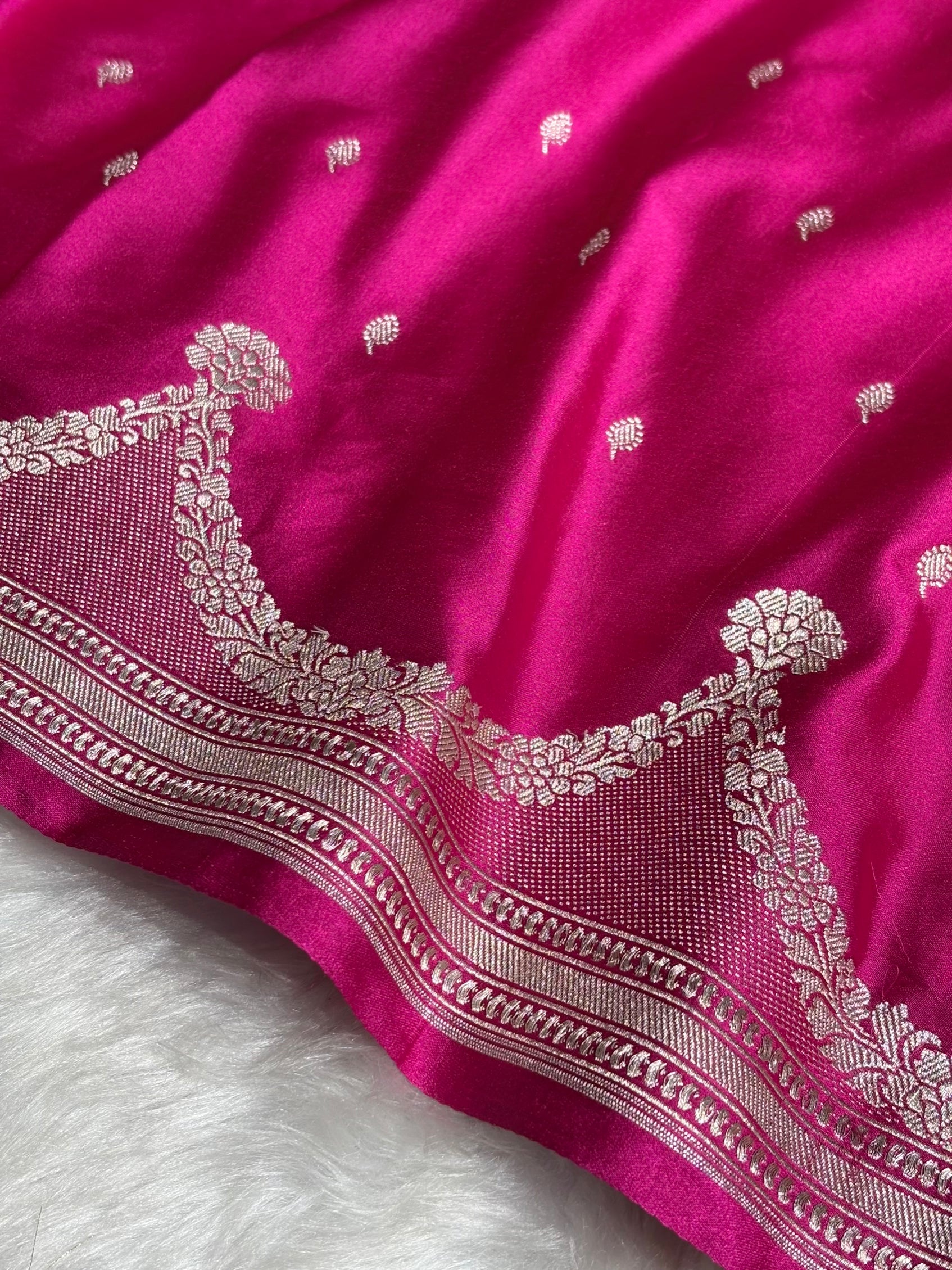 Pink Shades Scallop Mashru Silk Saree MS60