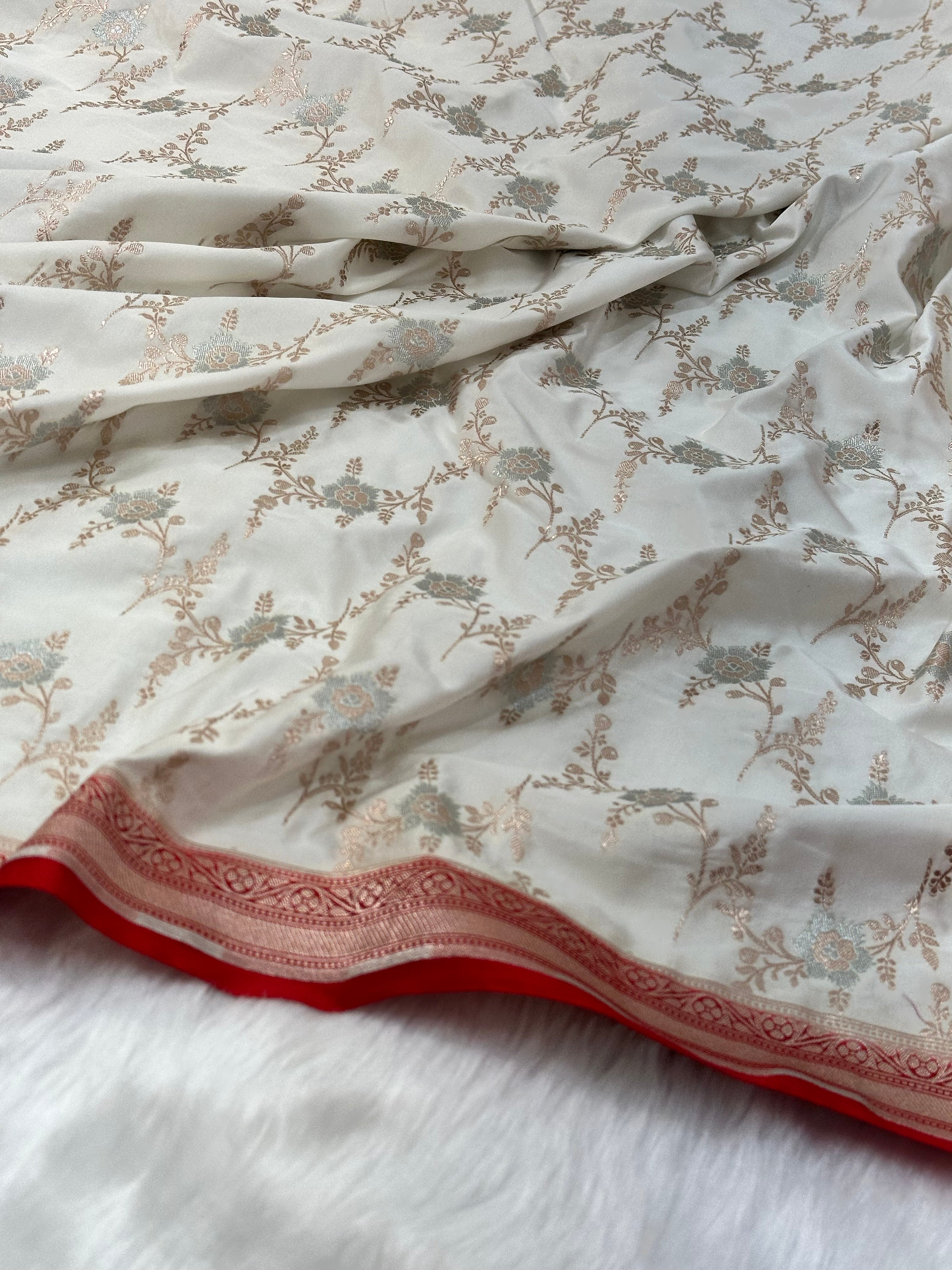 Durga Pooja White Minakari Jaal With Red Edge Mashru Silk Saree