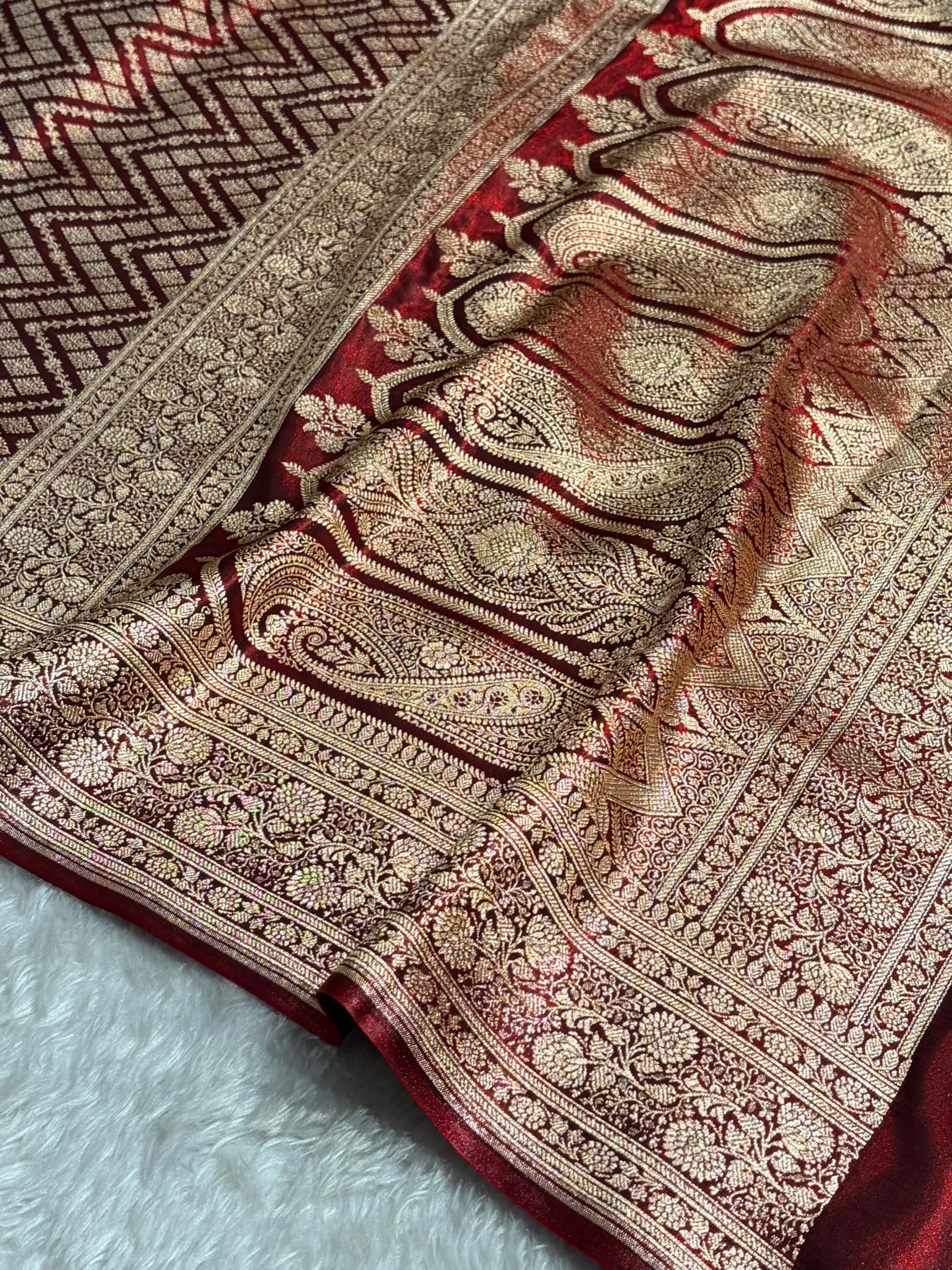 Maroon Shades Jaal Pattern Banarasi Satin Silk Saree SS56