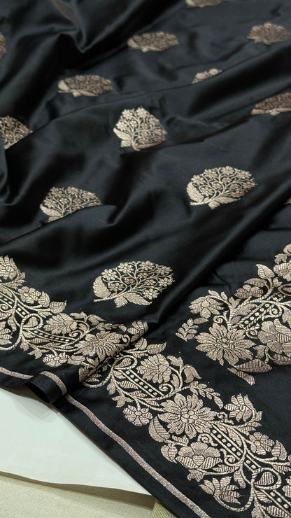 Black Scallop Boota Mashru Silk Saree