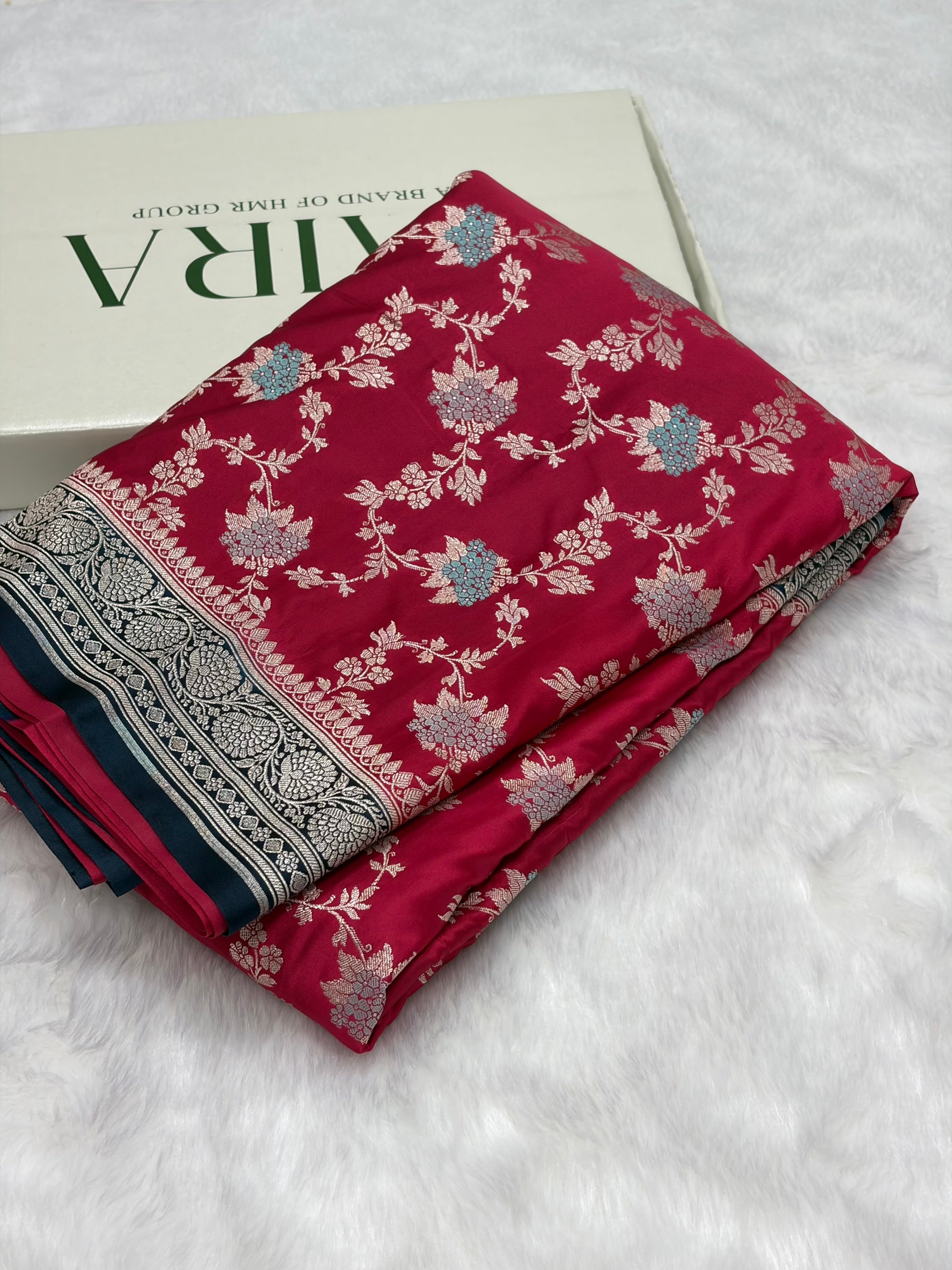 Contrast Ruby Pink Shades With Minakari Jaal Pattern Mashru Silk Saree MS57