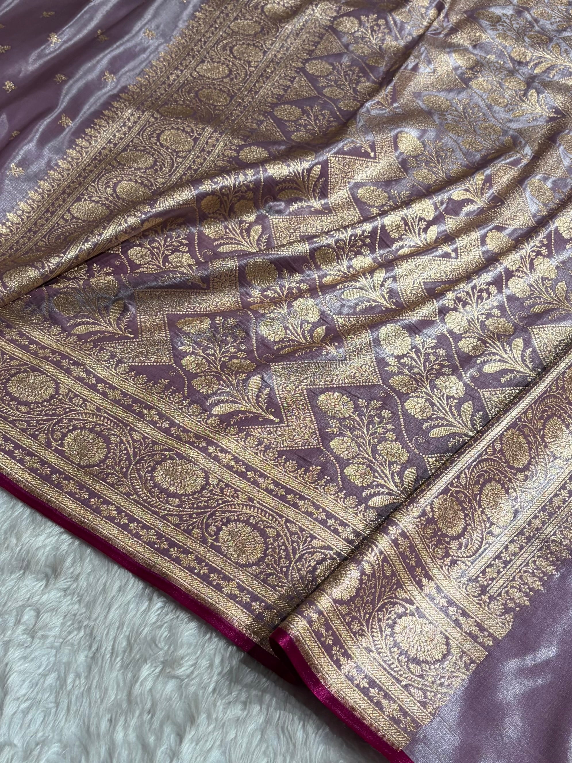 Banarasi Grape Shades Cross Pattern Banarasi Satin Silk Saree SS52