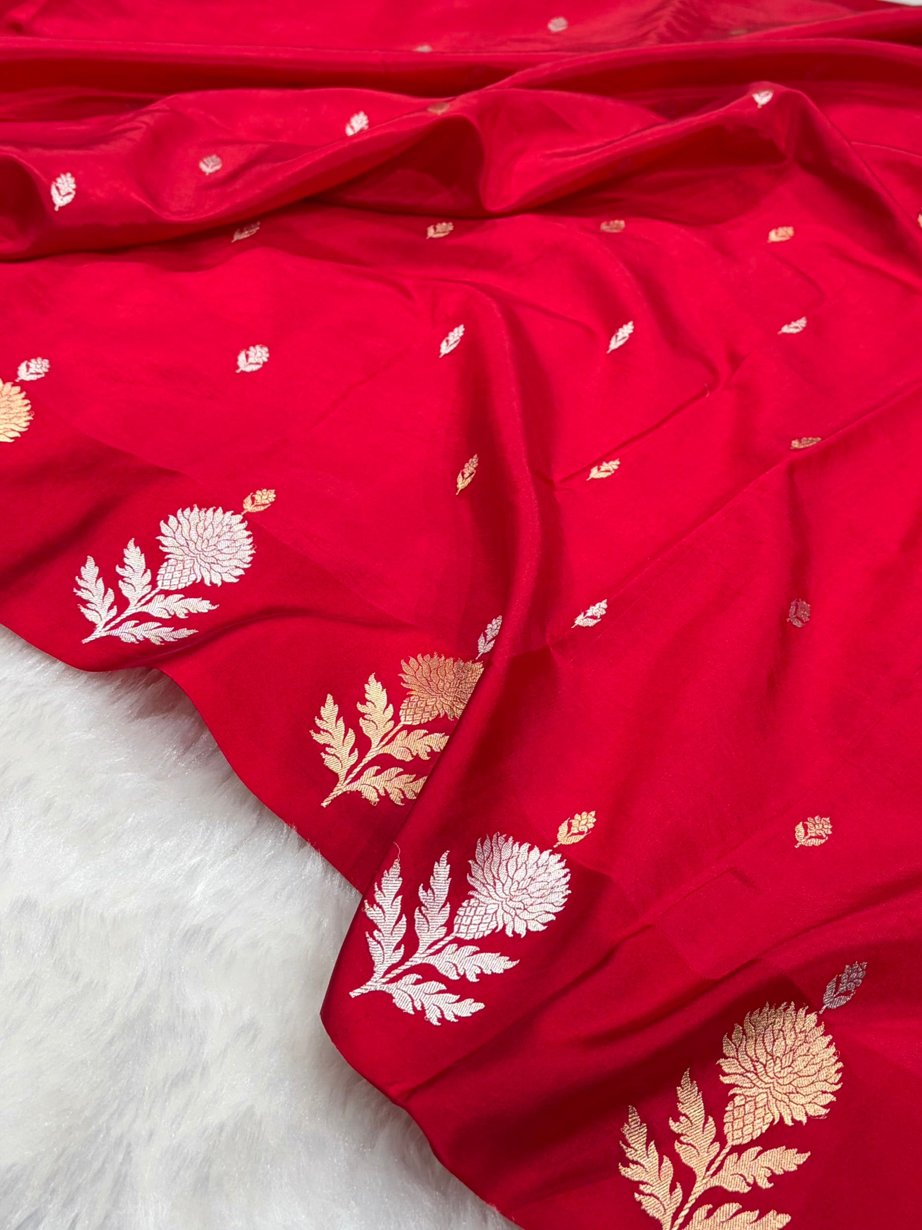 Banarasi Red Shades Boota Handwoven Pure Katan Paper Silk RM-12