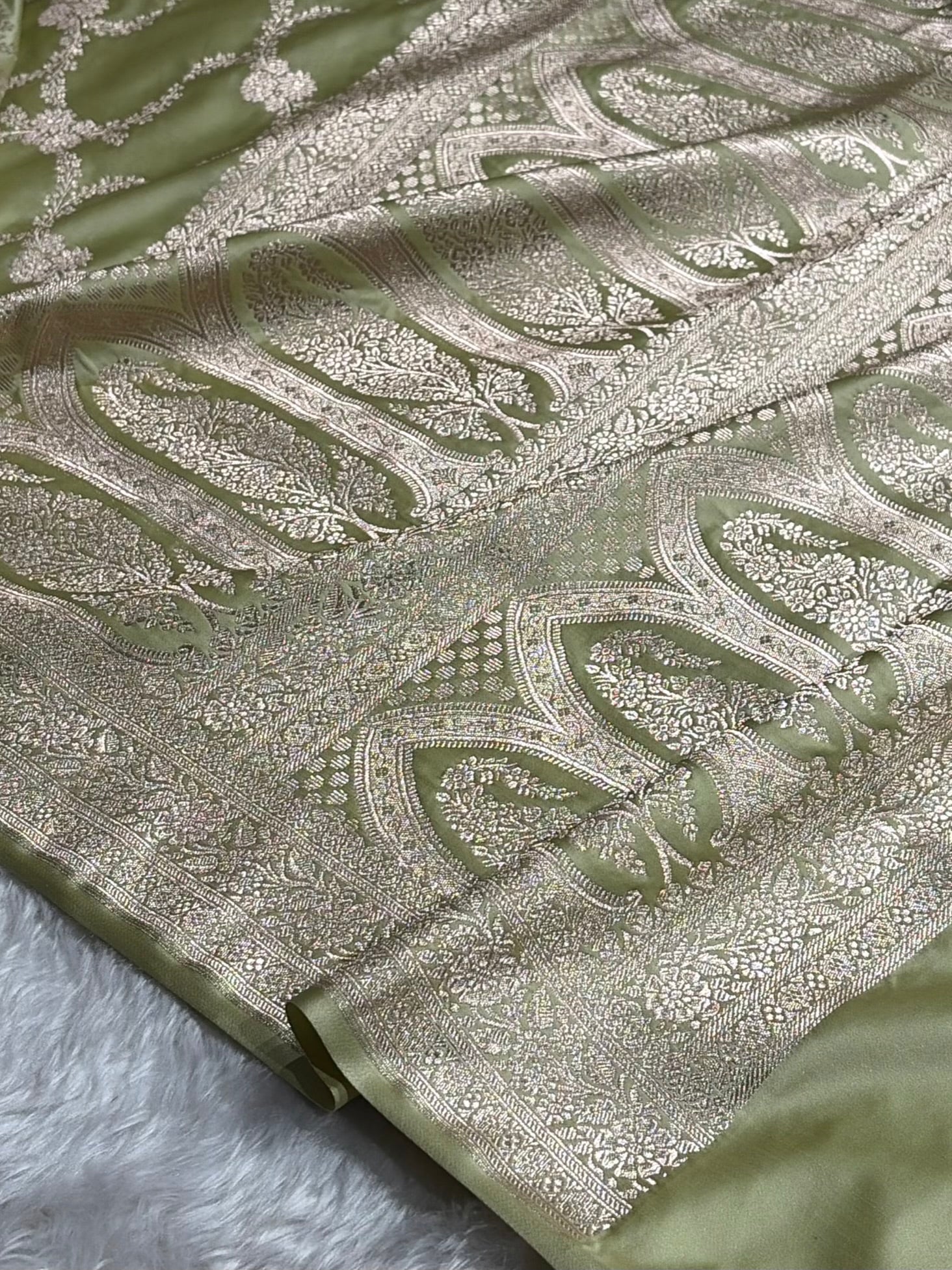 Pista Shades Banarasi With Floral Border Mashru Silk Saree MSM-127