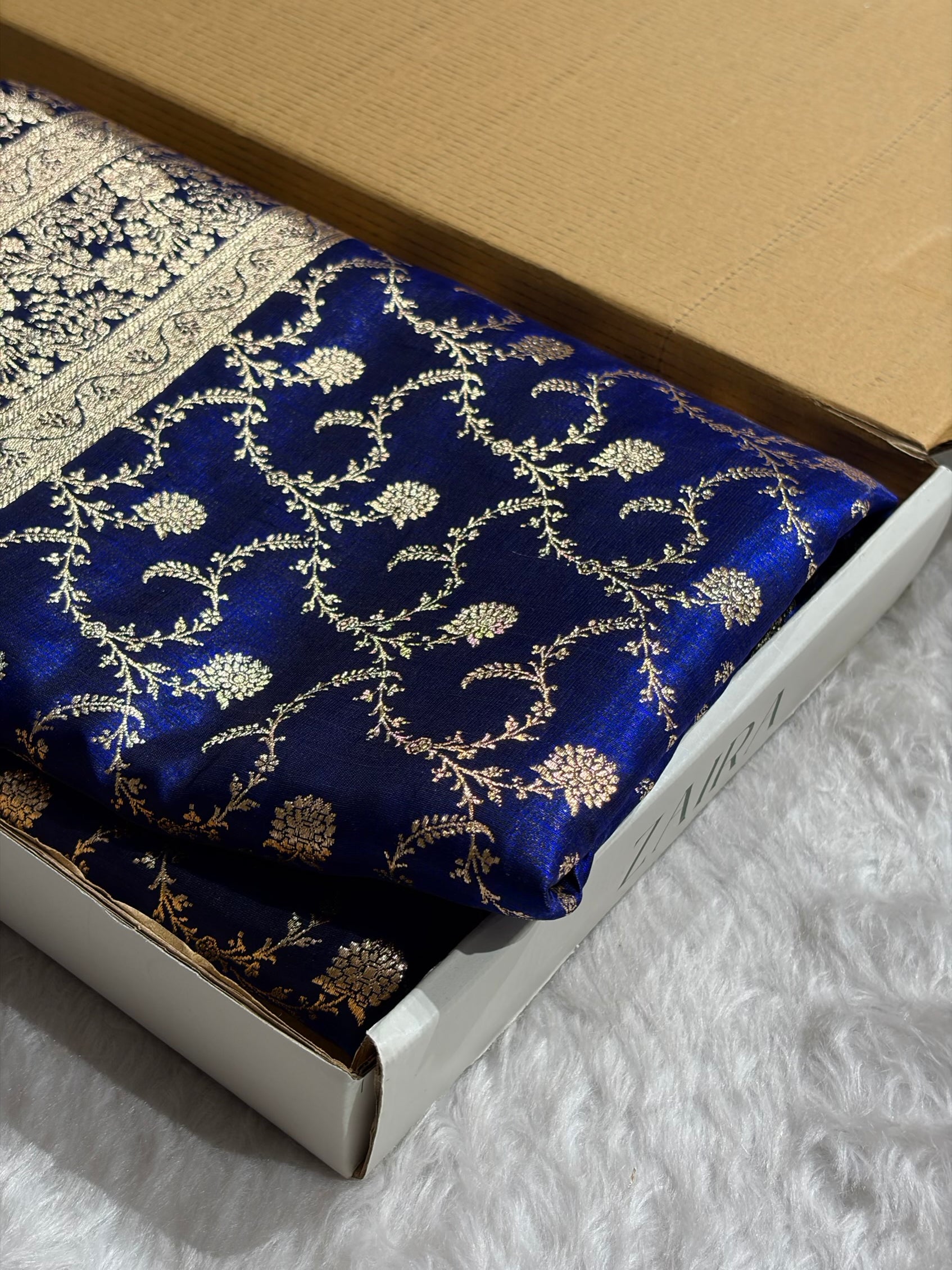 Royal Blue Shades Jaal Pattern Banarasi Satin Silk Saree SS43