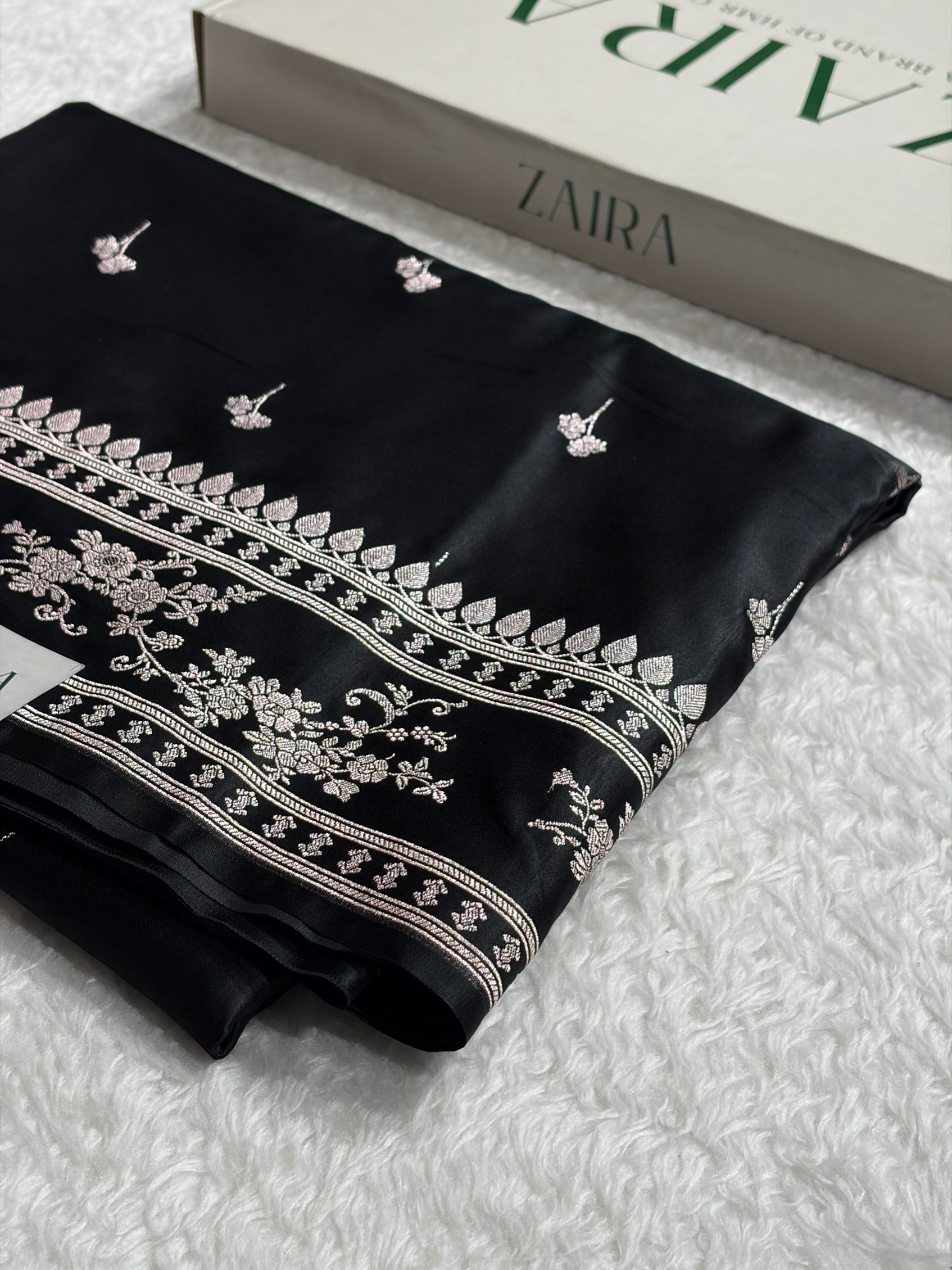 Black Shades Banarasi Boota Pattern Floral Mashru Silk Saree