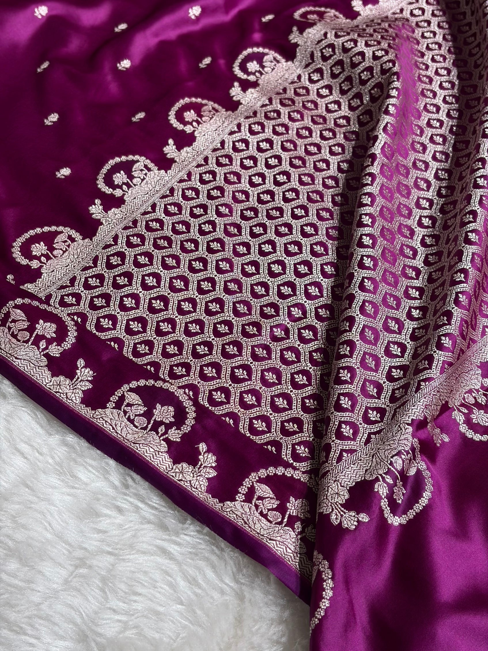 Banarasi Wine Shades With Floral Mashru Silk Saree MCS91