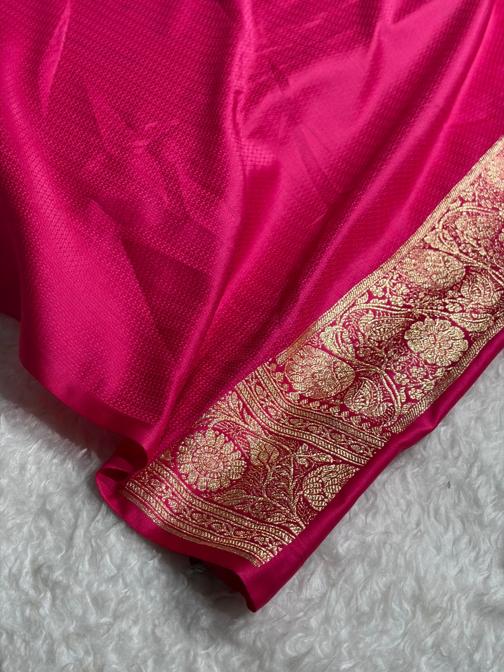 Banarasi Contrast Satin Katan Saree With Jaal Pattern in Bottle Green With Rani Shades SK124