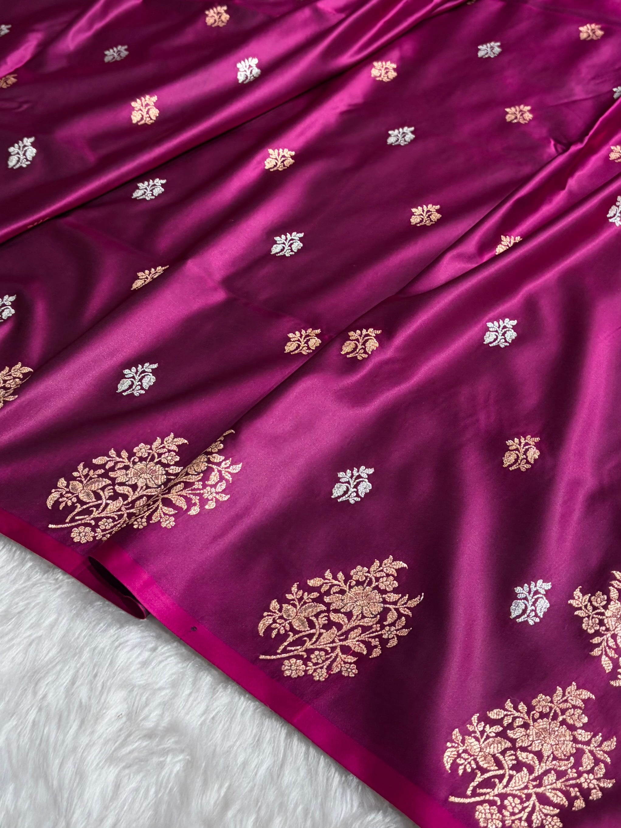 Wine Shades Banarasi With Floral Border Mashru Silk Saree MSM-126