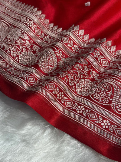 Red Shades Booti Mashru Silk Saree MCS64
