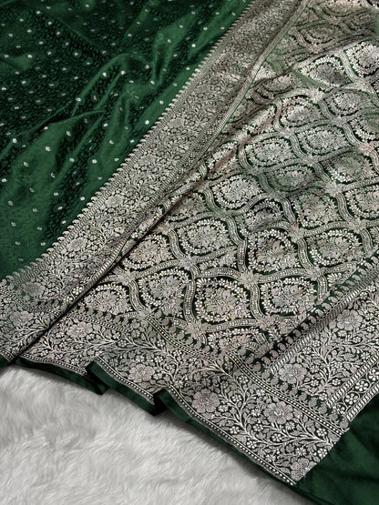 Bottle Green Shades Booti Tanchoi Mashru Silk Saree MS49