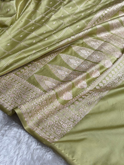 Pista Shades Banarasi With Floral Border Mashru Silk Saree MSM-124