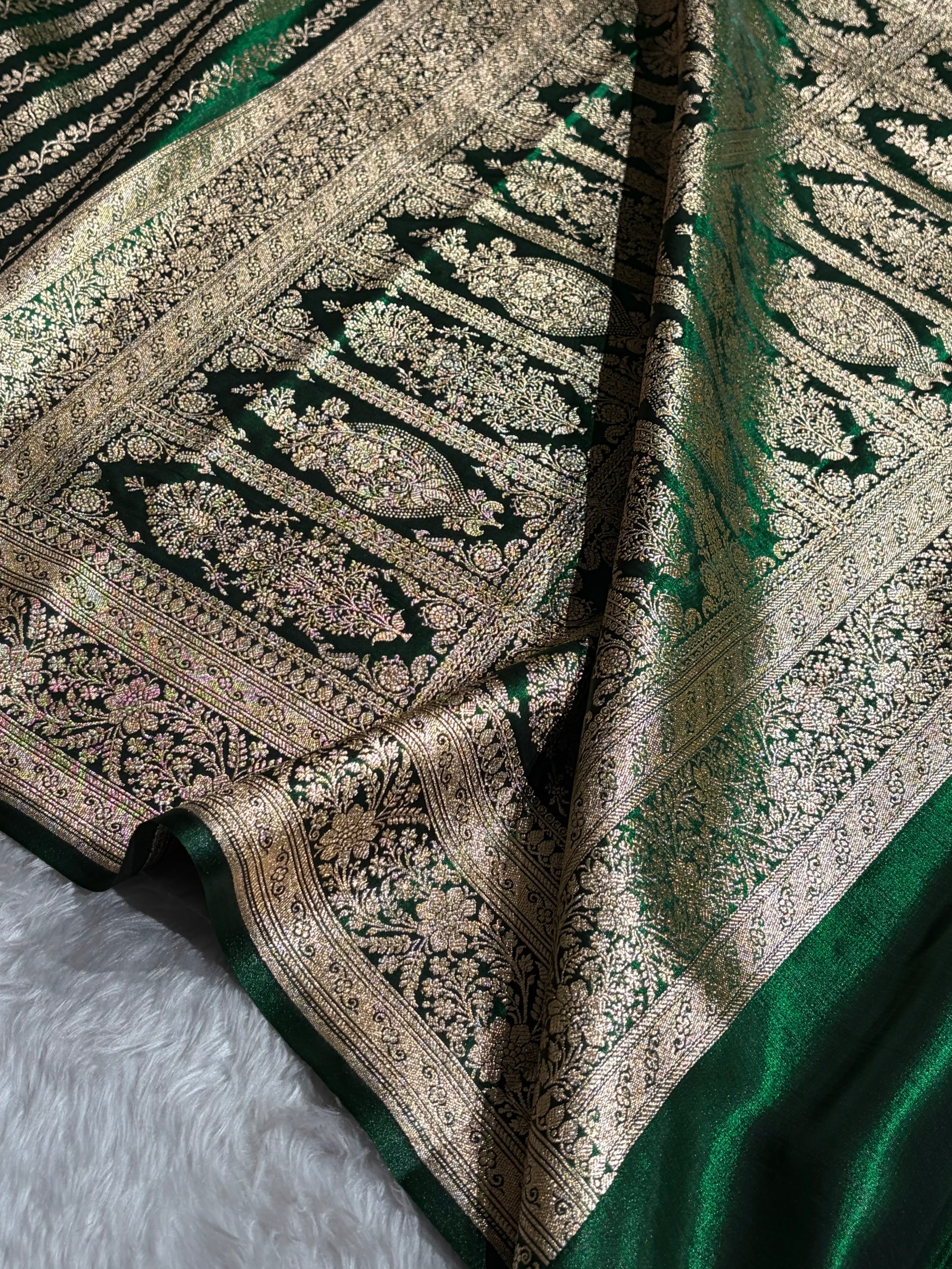 Bottle Green Shades Stripe Pattern Banarasi Satin Silk Saree SS46