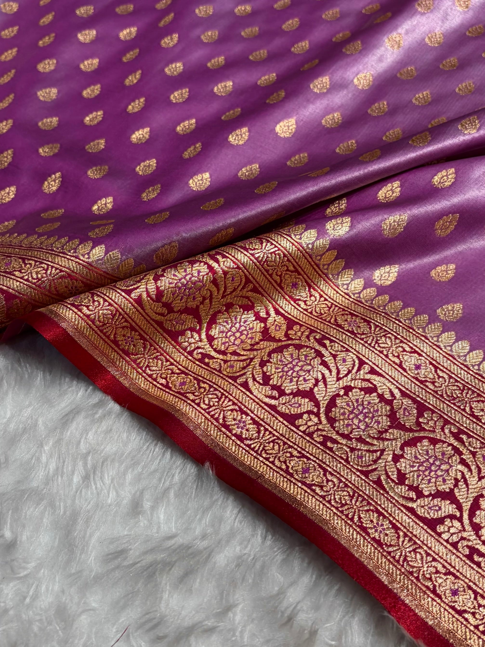 Banarasi Contrast Satin Silk Booti in Lavender With Red Shades SS01