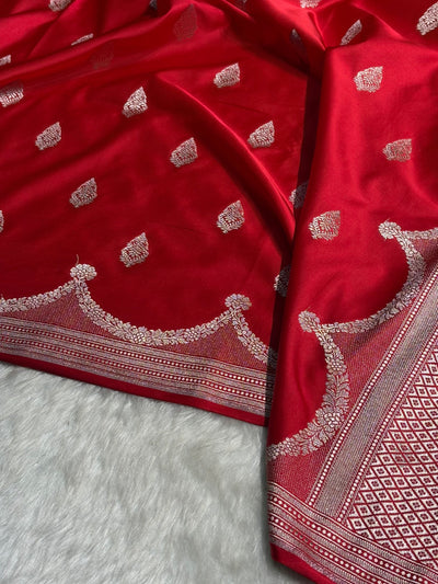 Red Shades Scallop Mashru Silk Saree MCS20