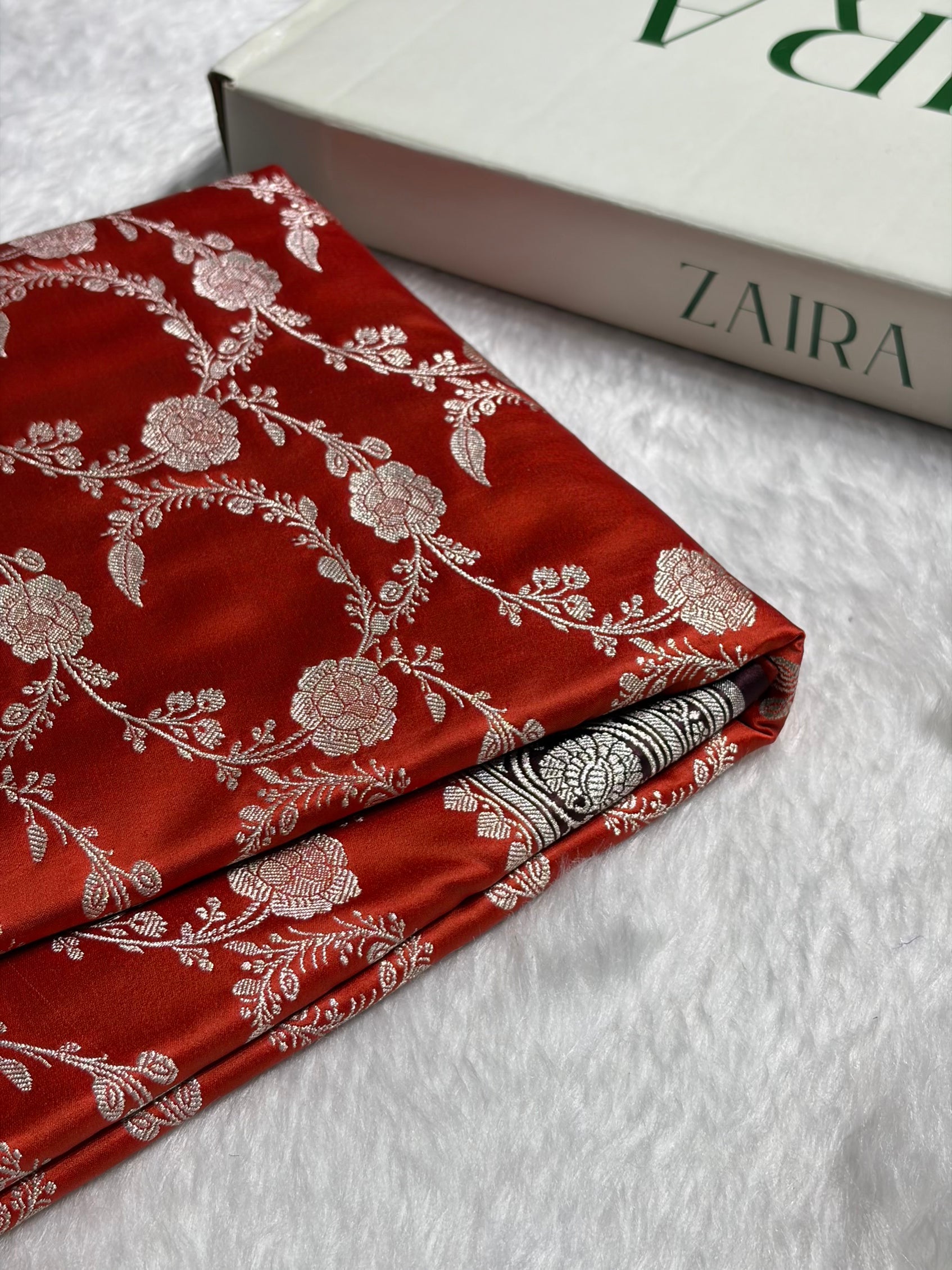 Contrast Orange With Garnet Shades Floral Jaal Pattern Mashru Silk Saree MS76