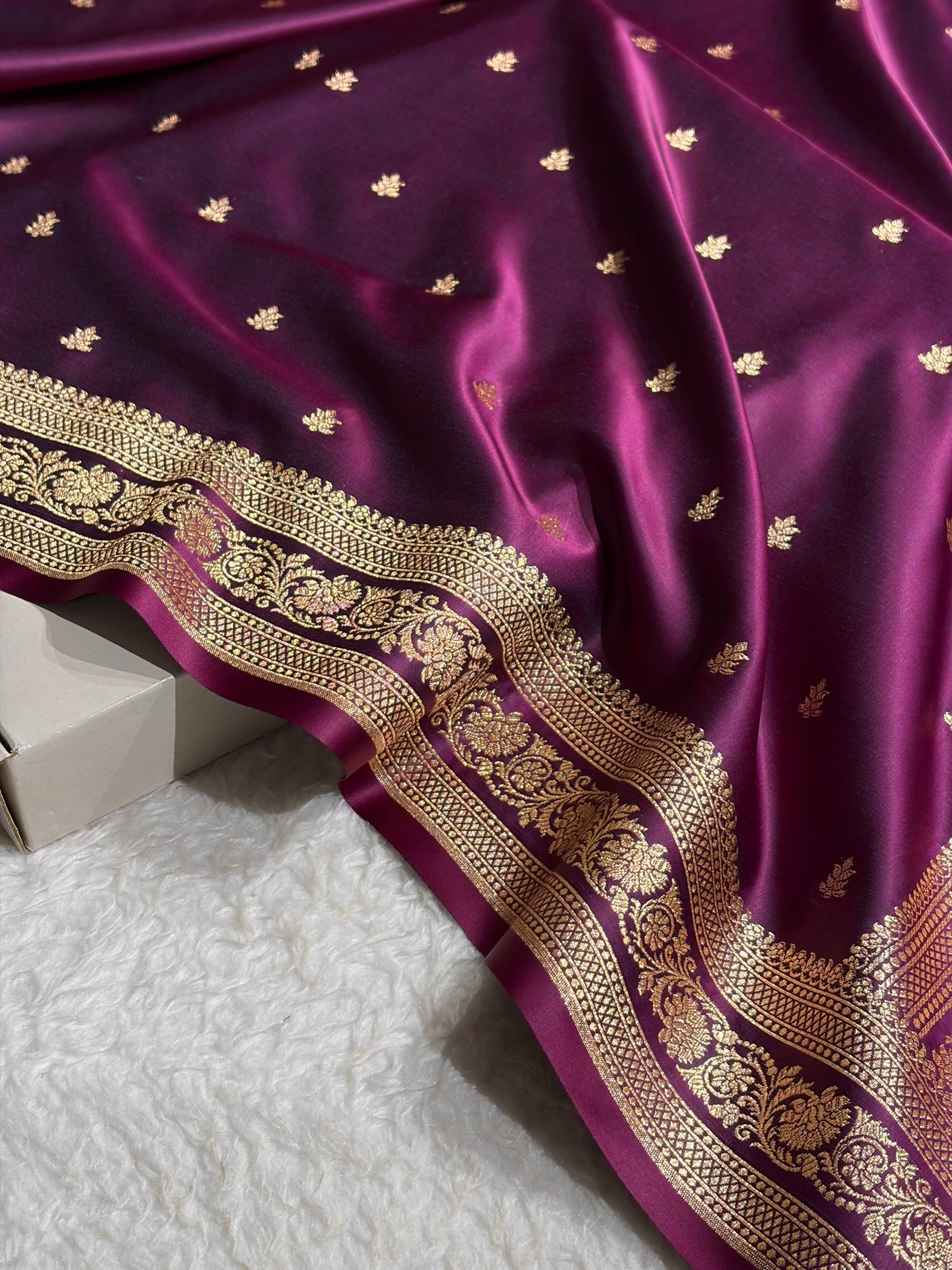 Banarasi Satin Katan Saree With Booti Pattern in Cross Wine Shades SK125