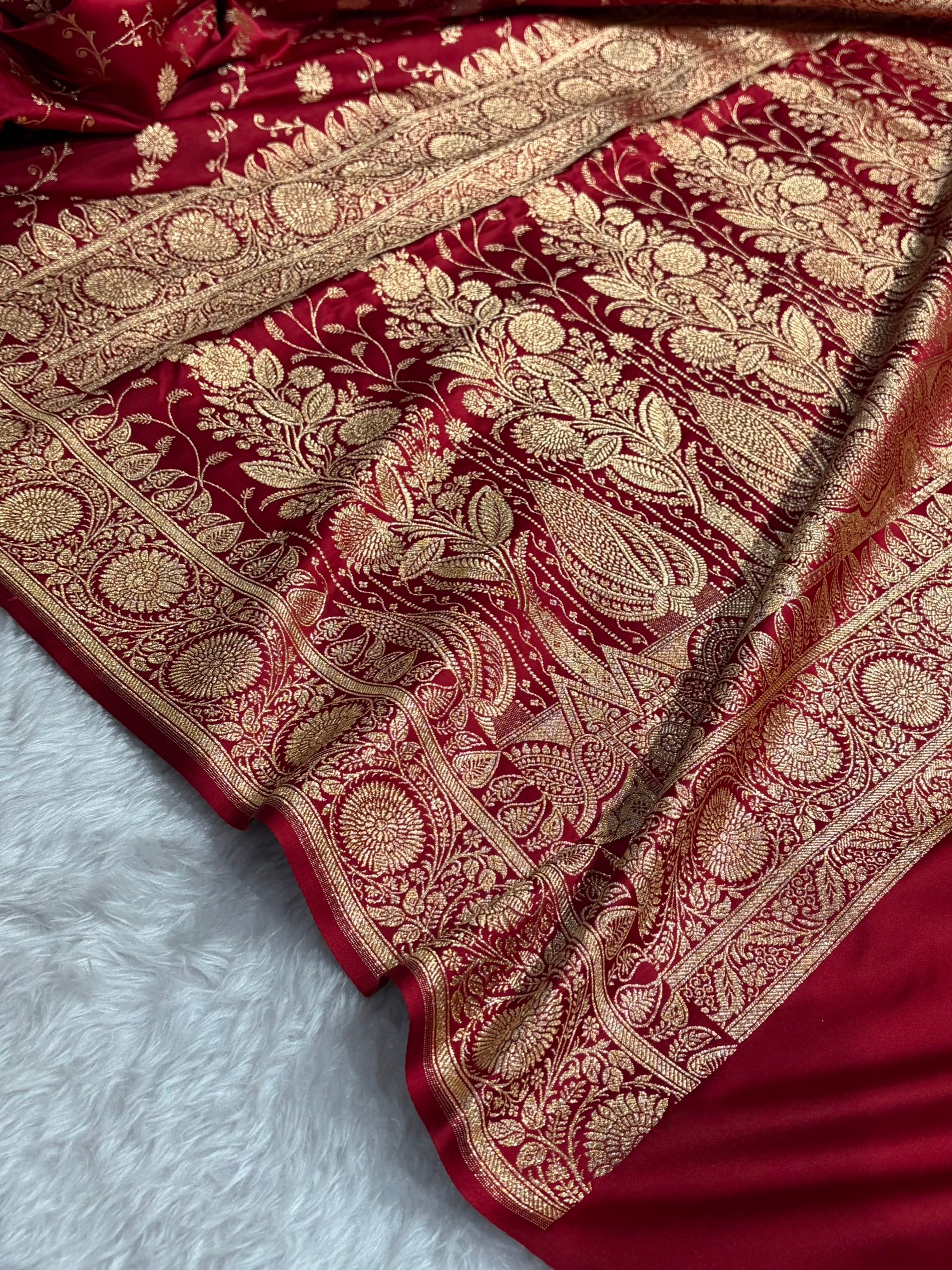 Maroon Shades Jaal Floral Pattern Satin Katan Silk Saree SK81