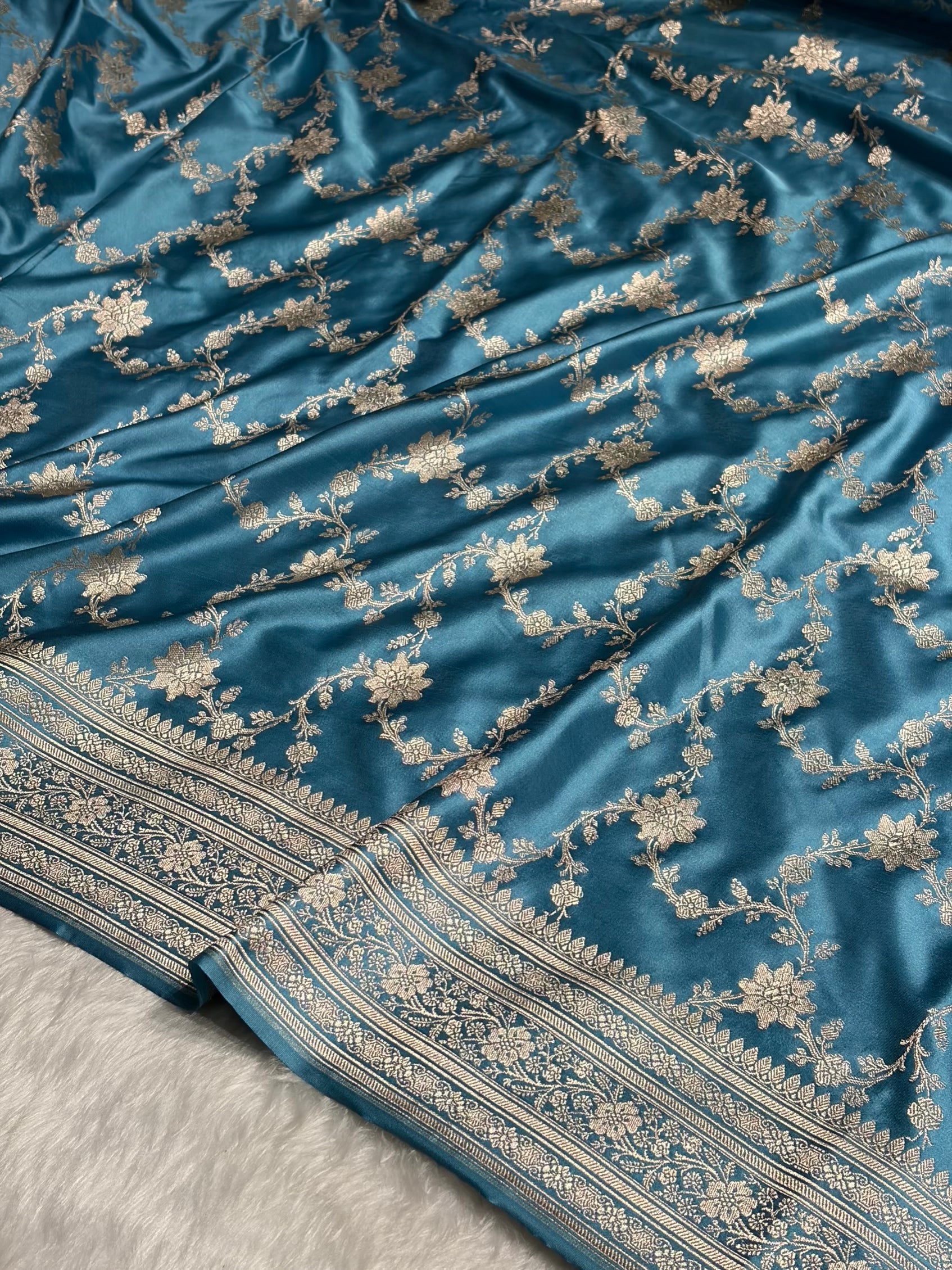 Sky Blue Shades Jaal Pattern Floral Jaal Mashru Silk Saree MS07