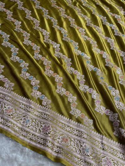 Dusty Mehendi Shades Banarasi Minakari Mashru Silk Saree With Cross Pattern MCS02