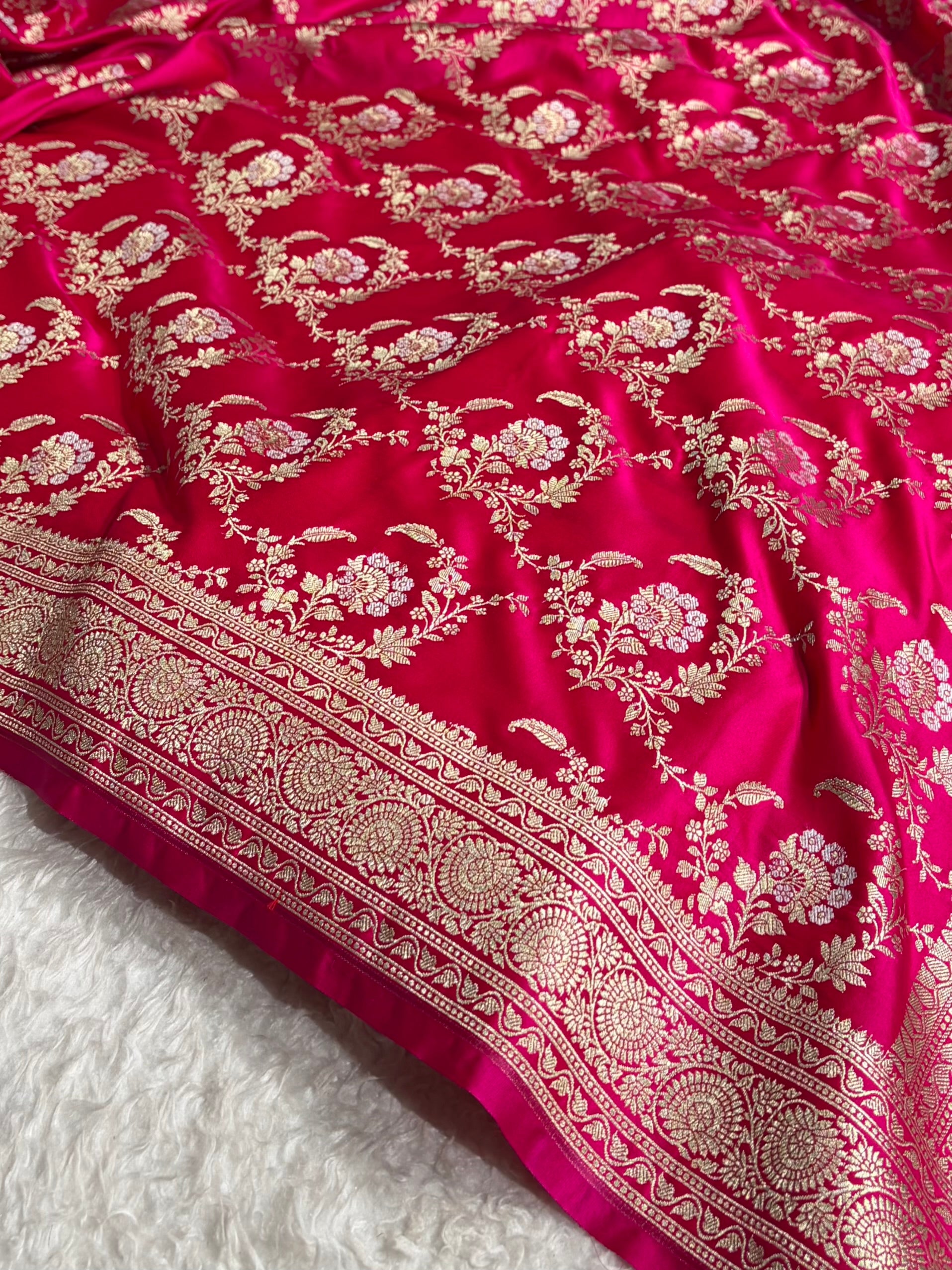 Banarasi Satin Katan Saree With Minakari Jaal Pattern in Cross Rani Shades SK126