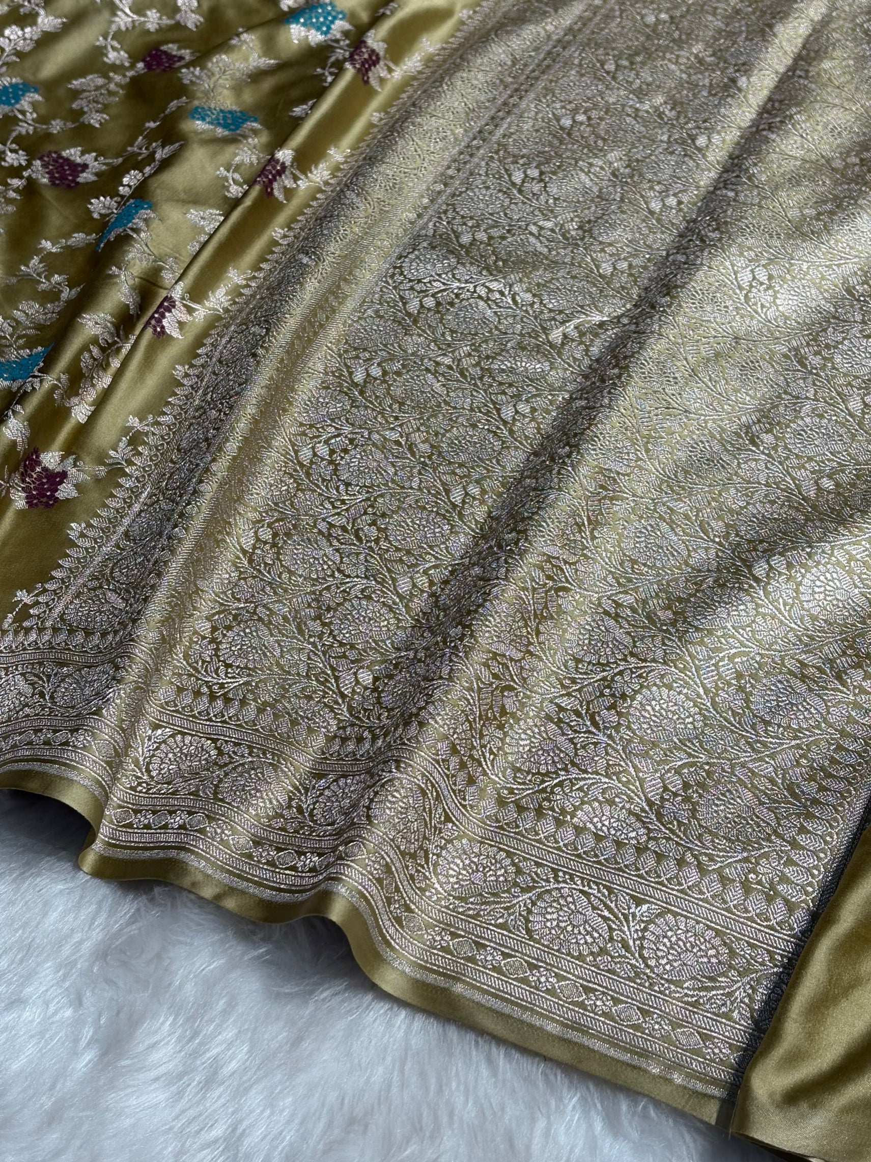 Olive Shades Jaal Pattern Mashru Silk Saree MS57