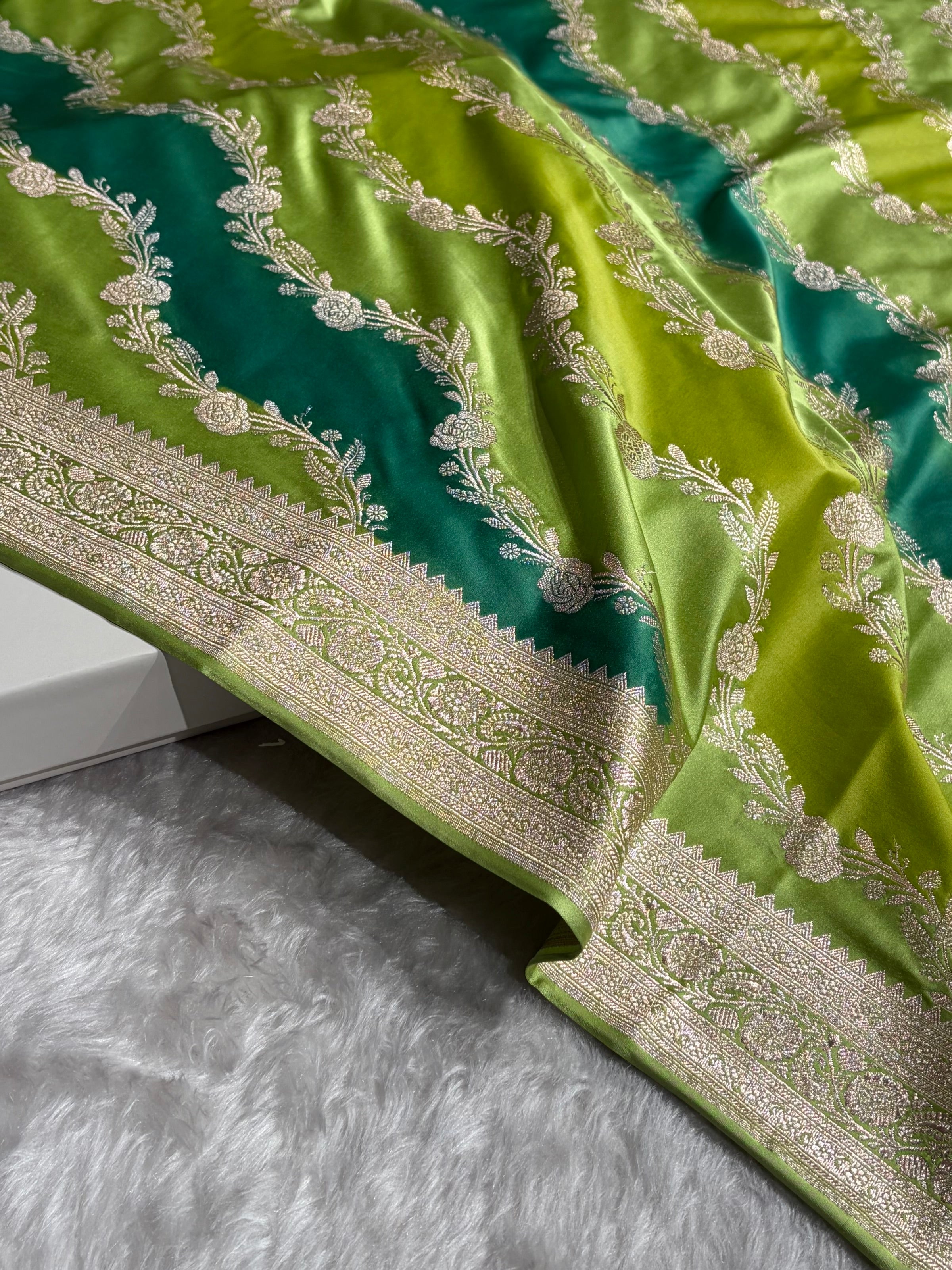 Multicolour Rangkat Mashru Silk Saree With Cross Pattern MSRK03